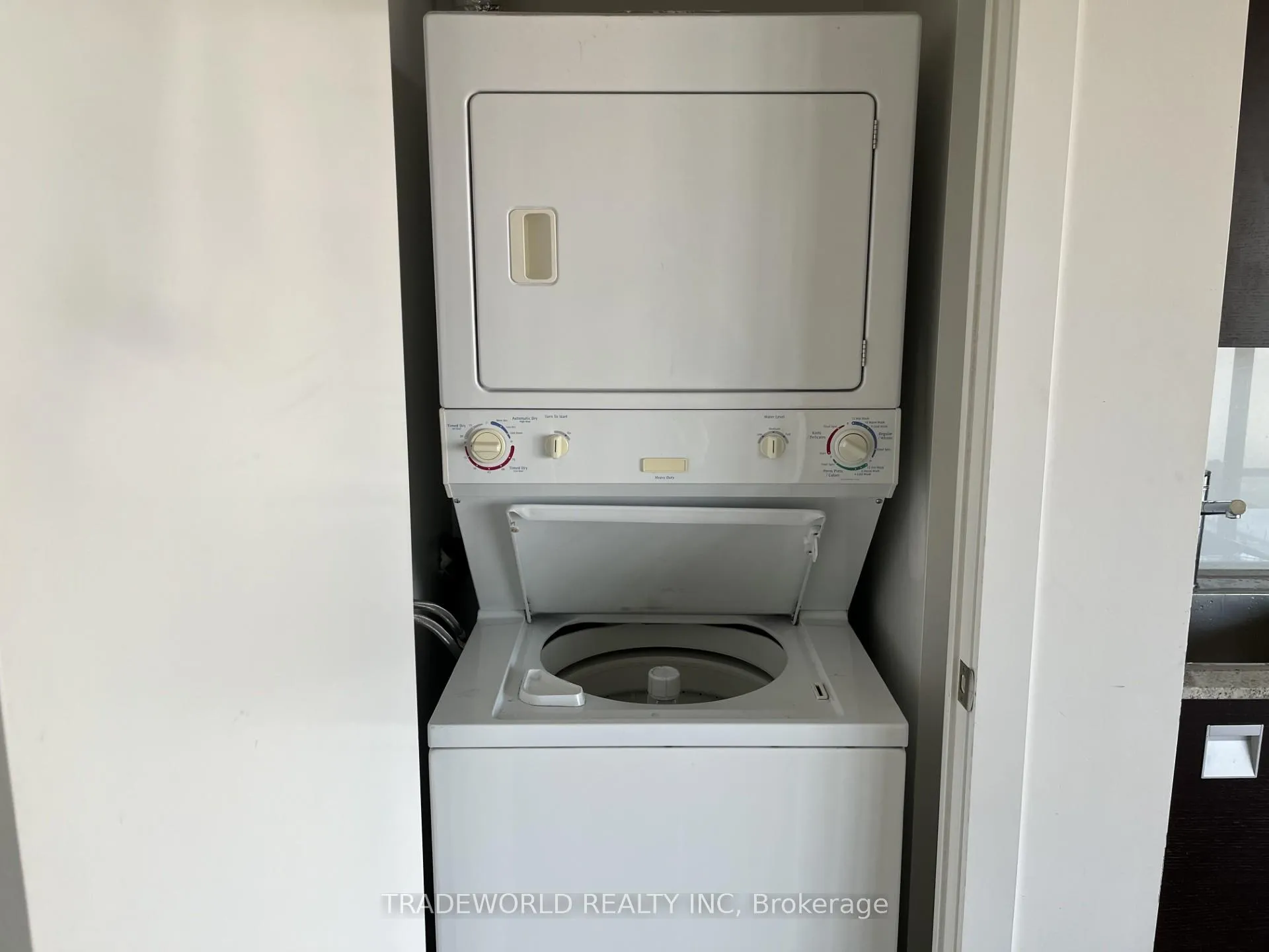 Photo 8 of Unit 2502, 33 Charles Street E, Toronto, Church-Yonge Corridor — HOMEH
