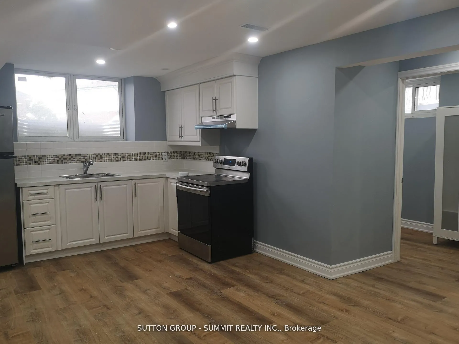 Photo 4 of Unit Lower Level, 46 Sharon Court, Brampton, Brampton East — HOMEH