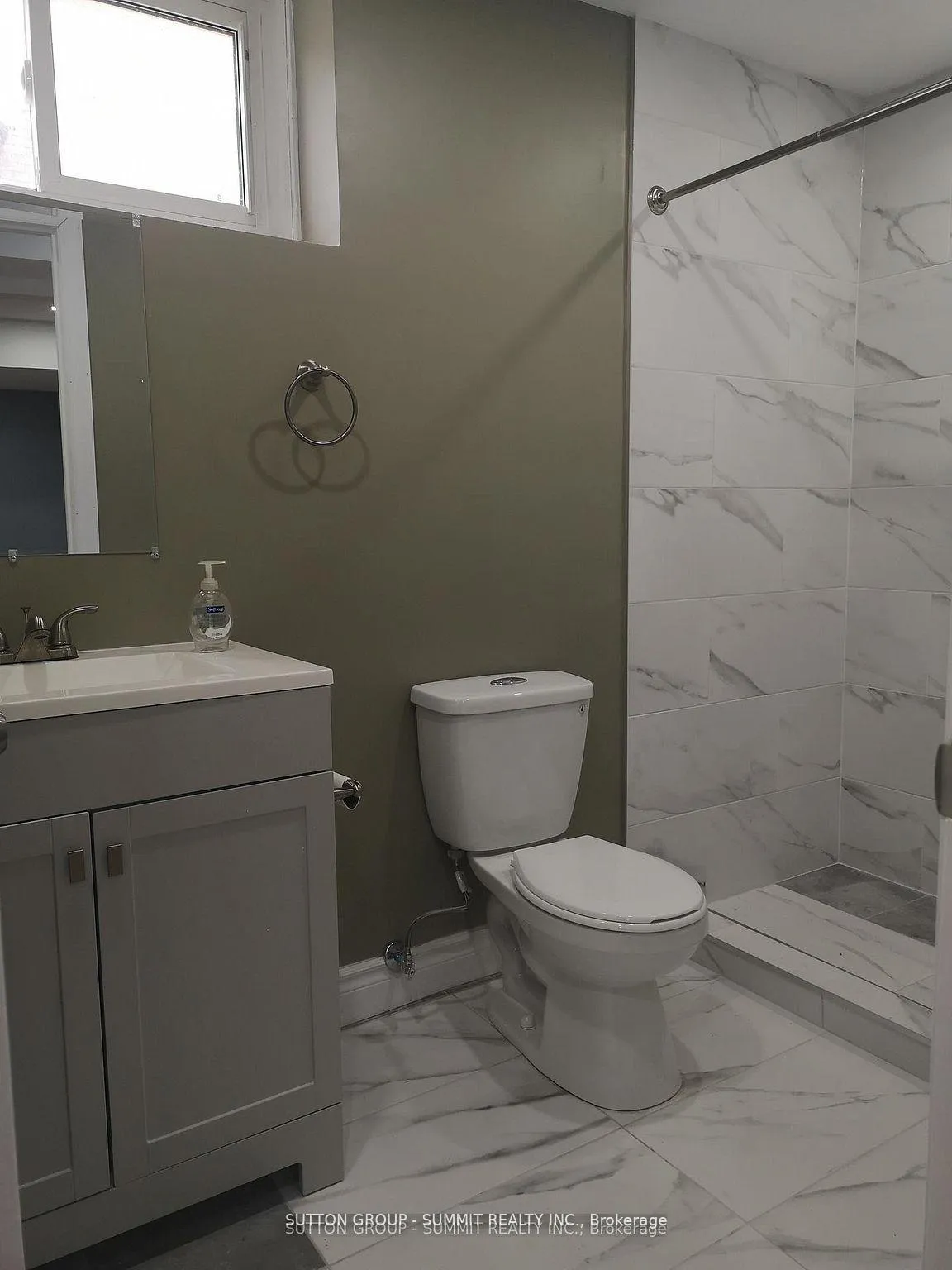 Photo 8 of Unit Lower Level, 46 Sharon Court, Brampton, Brampton East — HOMEH