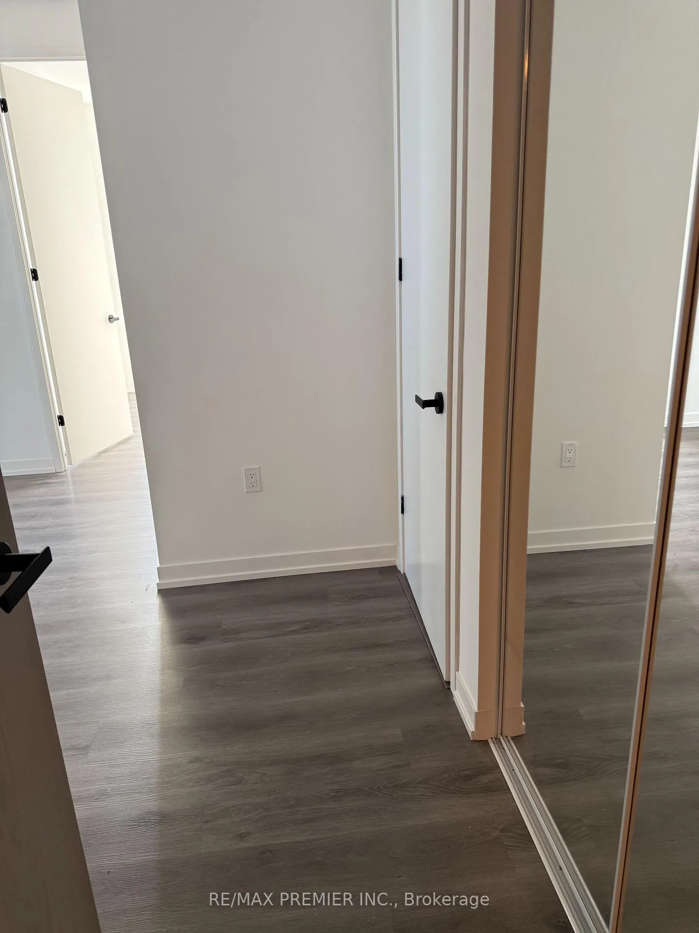 Photo 5 of Unit 4312, 28 Interchange Way, Vaughan, Vaughan Corporate Centre — HOMEH