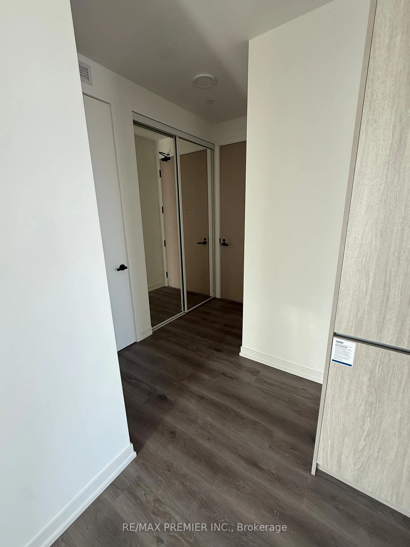 Photo 6 of Unit 4312, 28 Interchange Way, Vaughan, Vaughan Corporate Centre — HOMEH