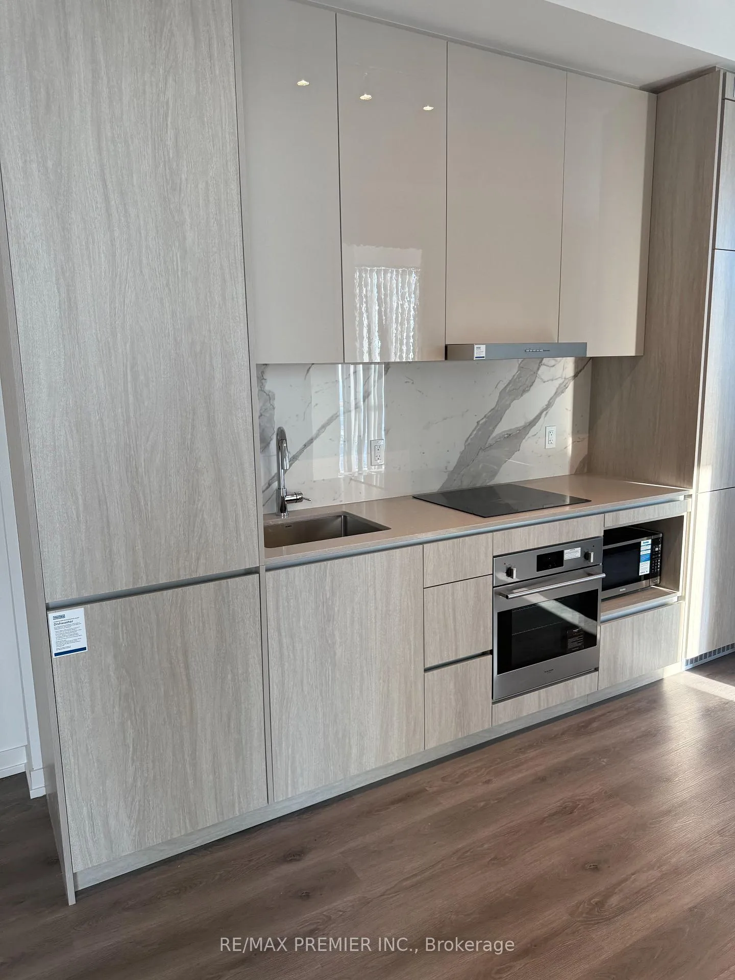 Photo 8 of Unit 4312, 28 Interchange Way, Vaughan, Vaughan Corporate Centre — HOMEH