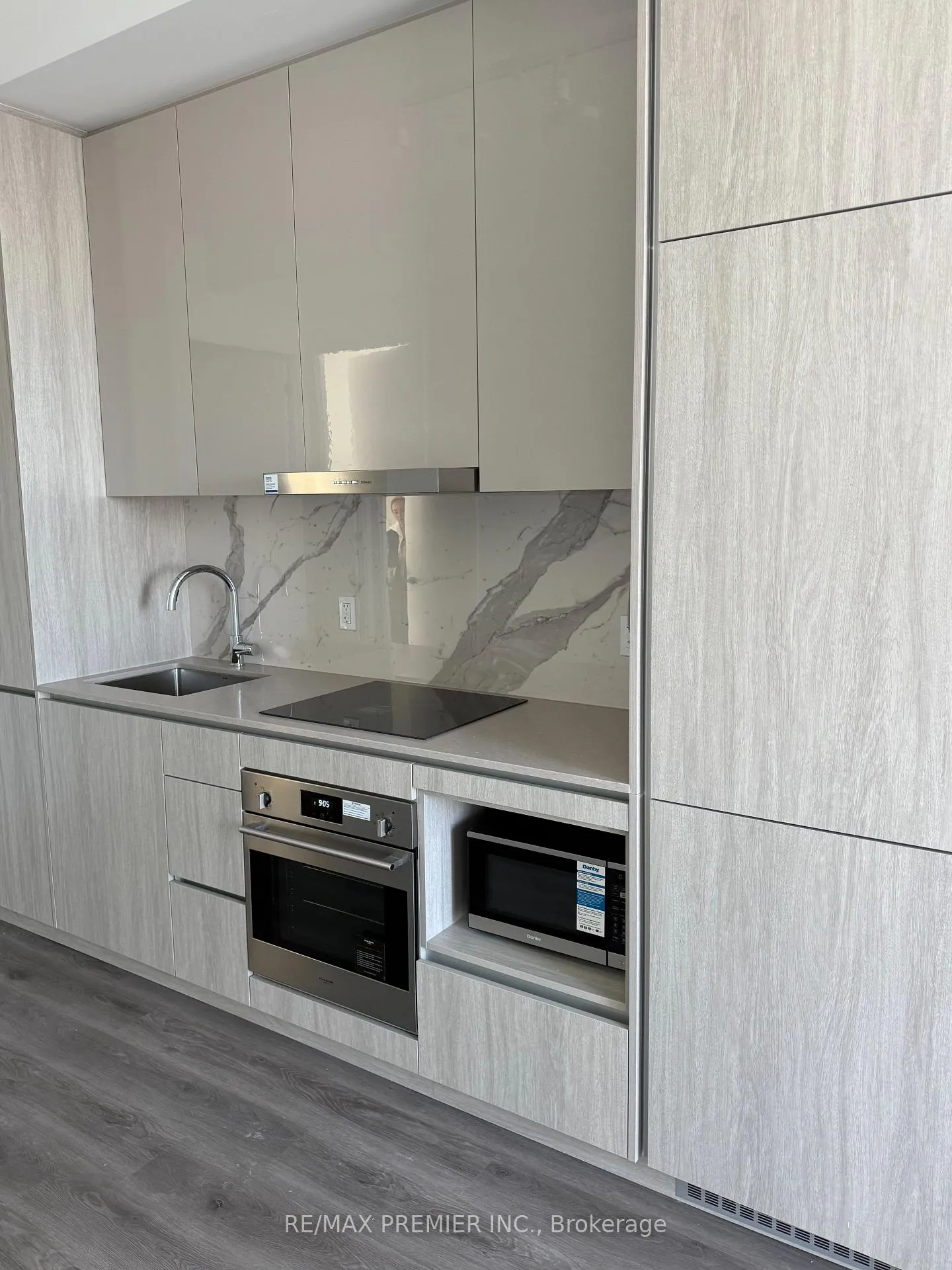 Photo 9 of Unit 4312, 28 Interchange Way, Vaughan, Vaughan Corporate Centre — HOMEH