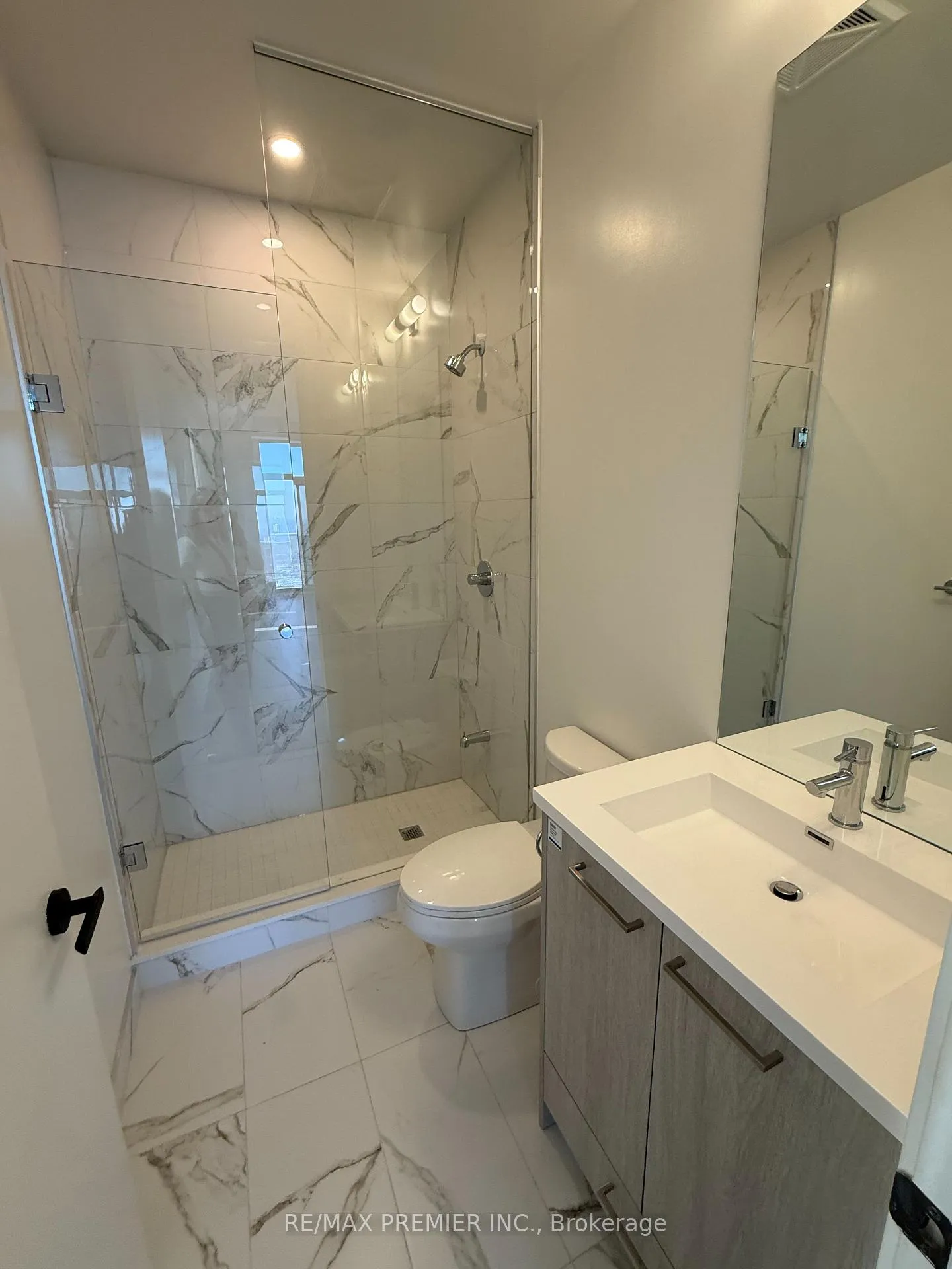 Photo 13 of Unit 4312, 28 Interchange Way, Vaughan, Vaughan Corporate Centre — HOMEH