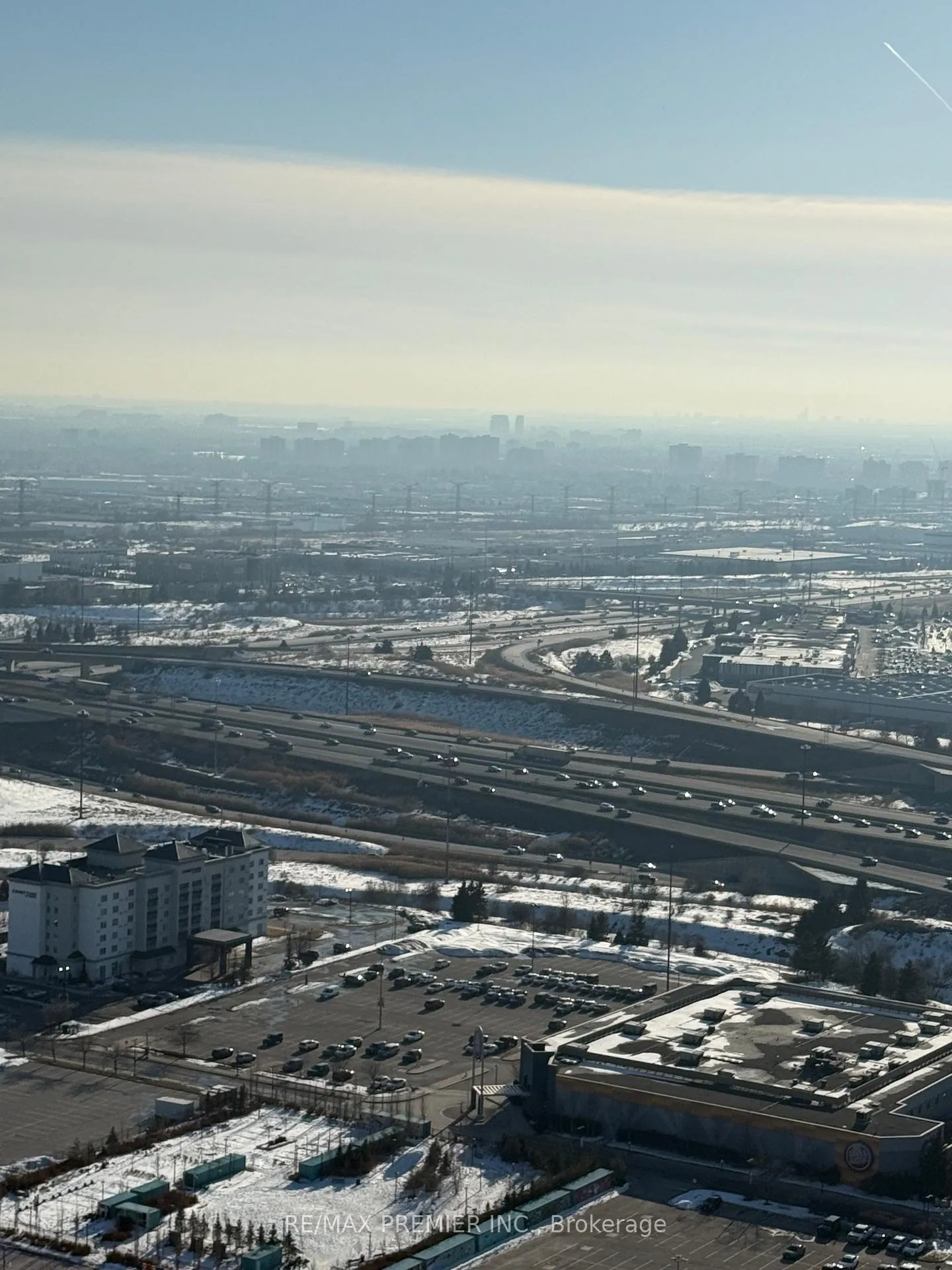 Photo 17 of Unit 4312, 28 Interchange Way, Vaughan, Vaughan Corporate Centre — HOMEH
