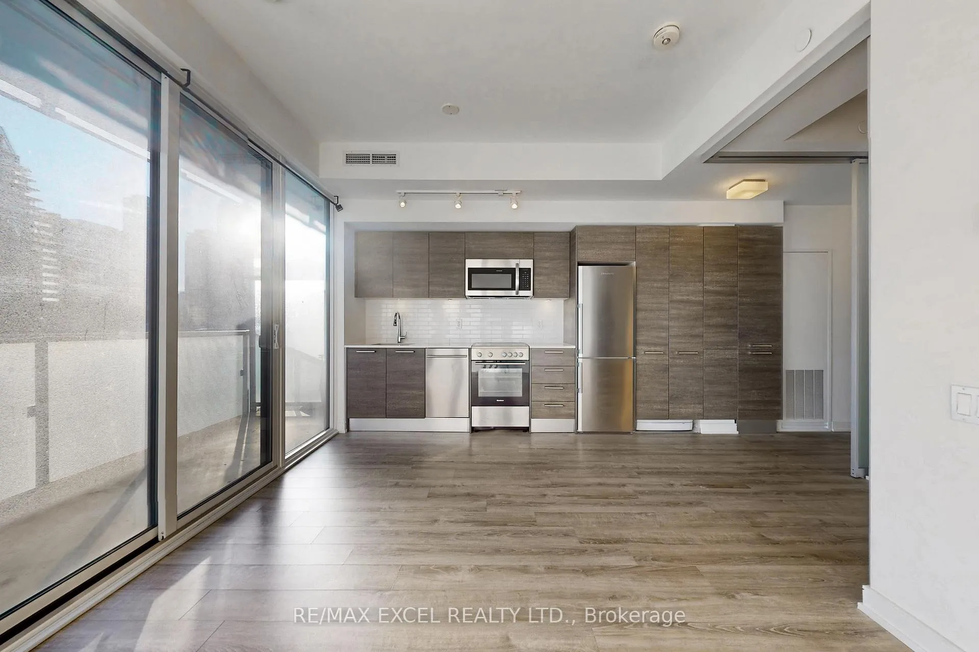 Photo 13 of Unit 703, 28 Wellesley Street E, Toronto, Church-Yonge Corridor — HOMEH