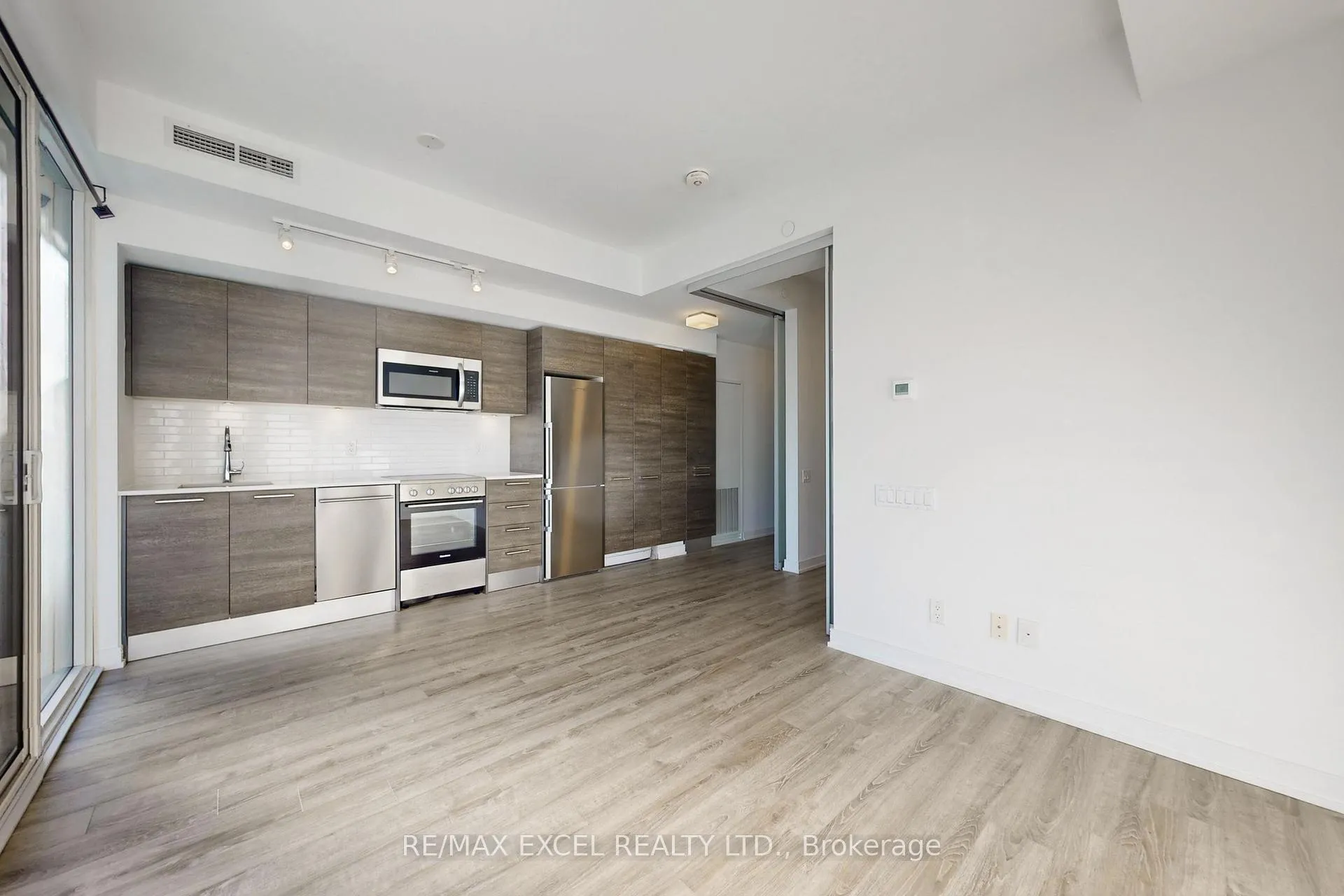 Photo 14 of Unit 703, 28 Wellesley Street E, Toronto, Church-Yonge Corridor — HOMEH