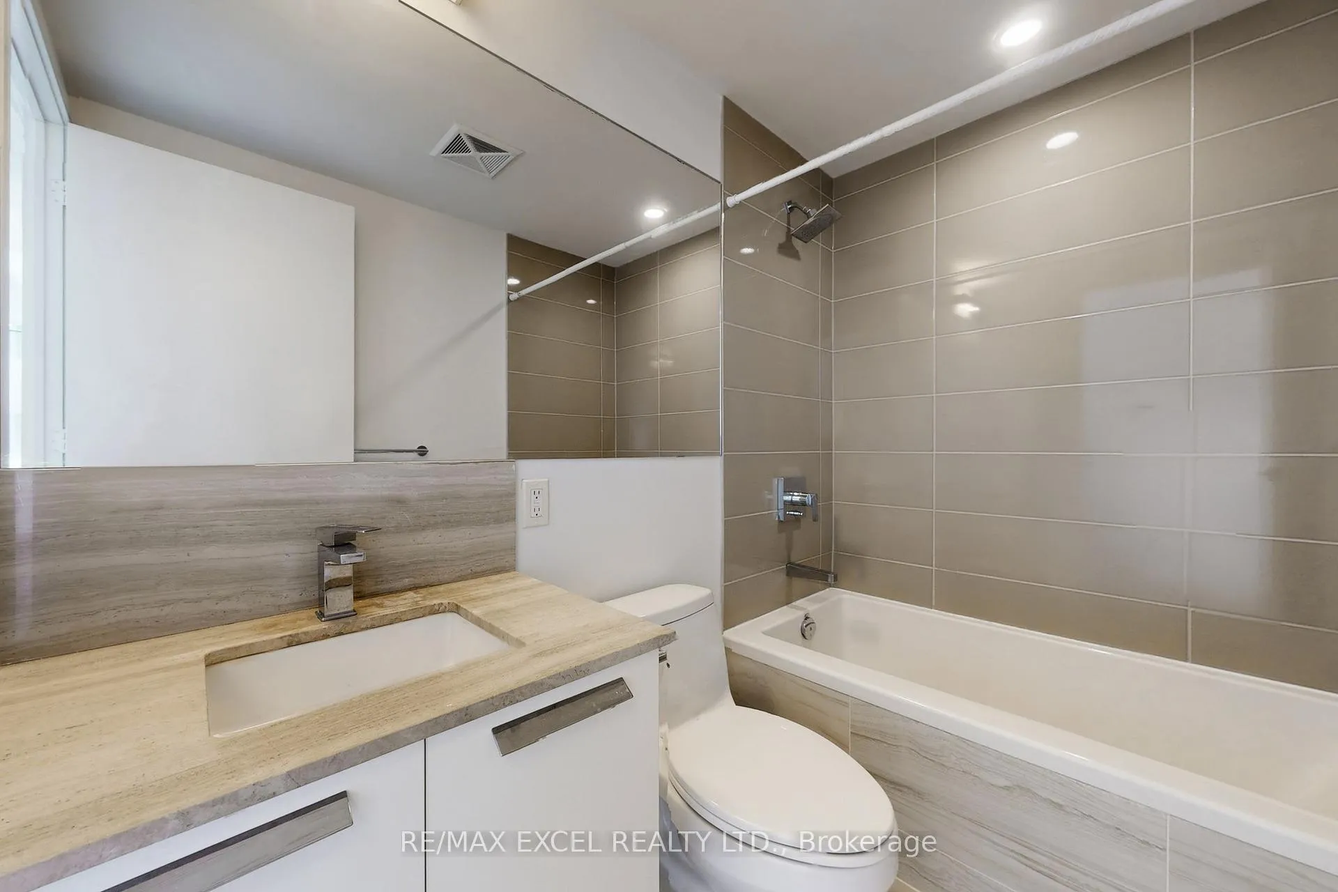 Photo 24 of Unit 703, 28 Wellesley Street E, Toronto, Church-Yonge Corridor — HOMEH