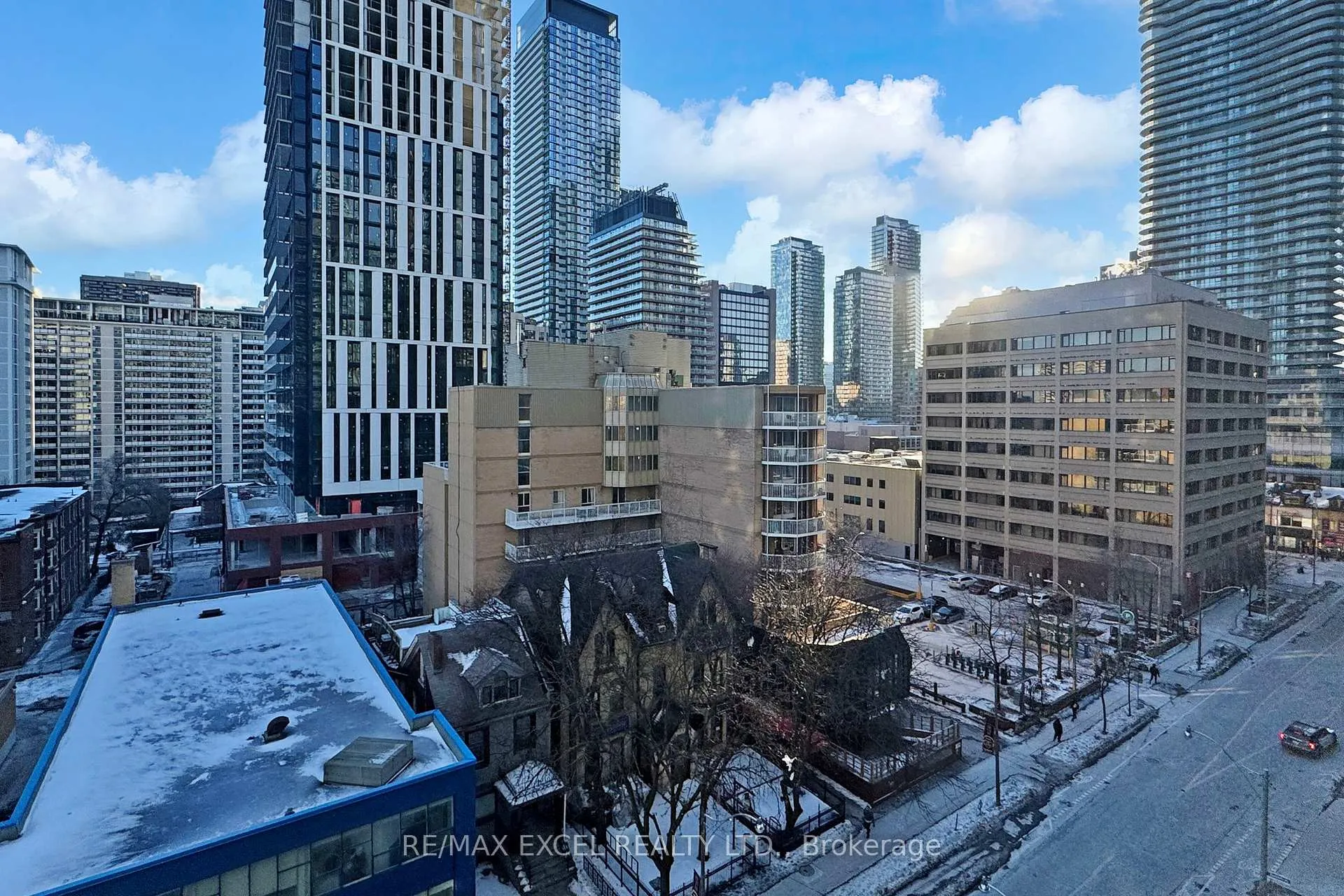 Photo 33 of Unit 703, 28 Wellesley Street E, Toronto, Church-Yonge Corridor — HOMEH