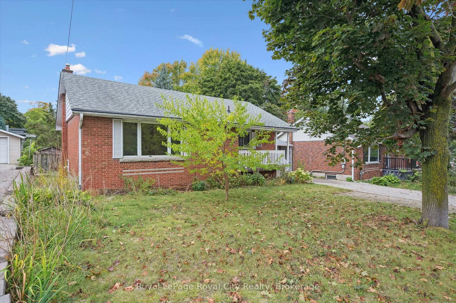 Photo 3 of 193 Edinburgh Road S, Guelph, Dovercliffe Park/Old University — HOMEH
