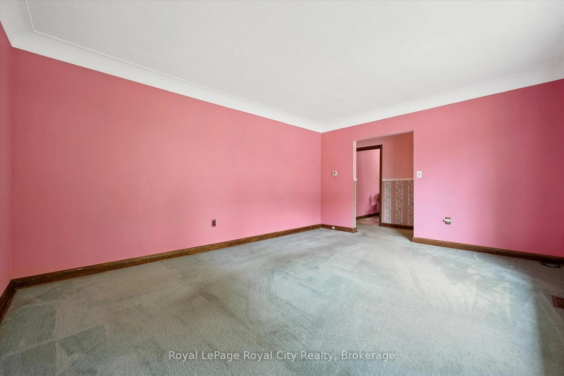 Photo 11 of 193 Edinburgh Road S, Guelph, Dovercliffe Park/Old University — HOMEH