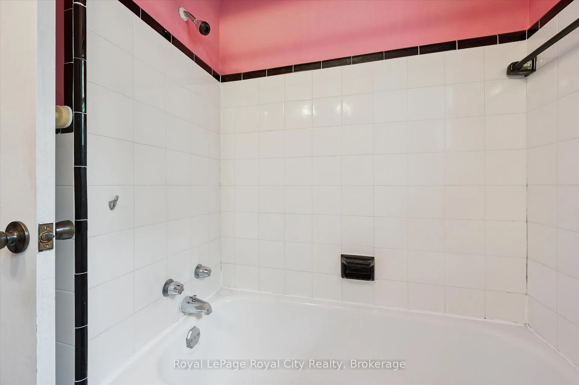 Photo 17 of 193 Edinburgh Road S, Guelph, Dovercliffe Park/Old University — HOMEH