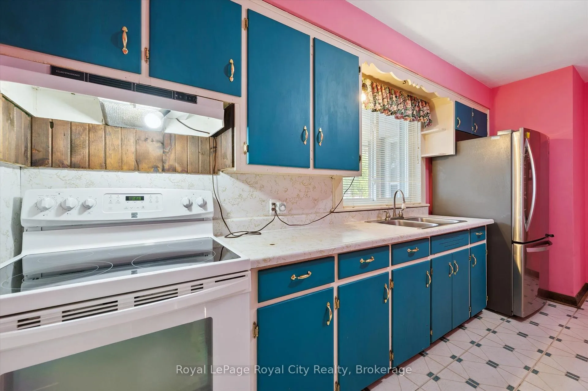 Photo 24 of 193 Edinburgh Road S, Guelph, Dovercliffe Park/Old University — HOMEH