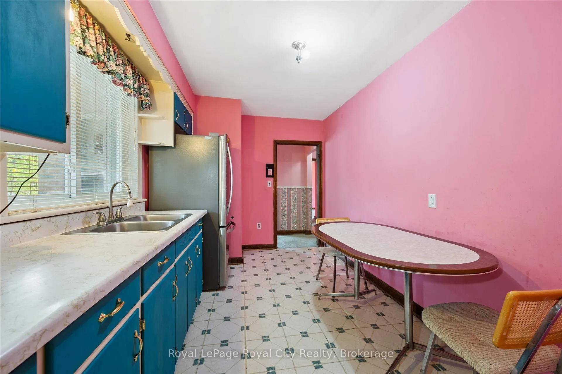 Photo 25 of 193 Edinburgh Road S, Guelph, Dovercliffe Park/Old University — HOMEH