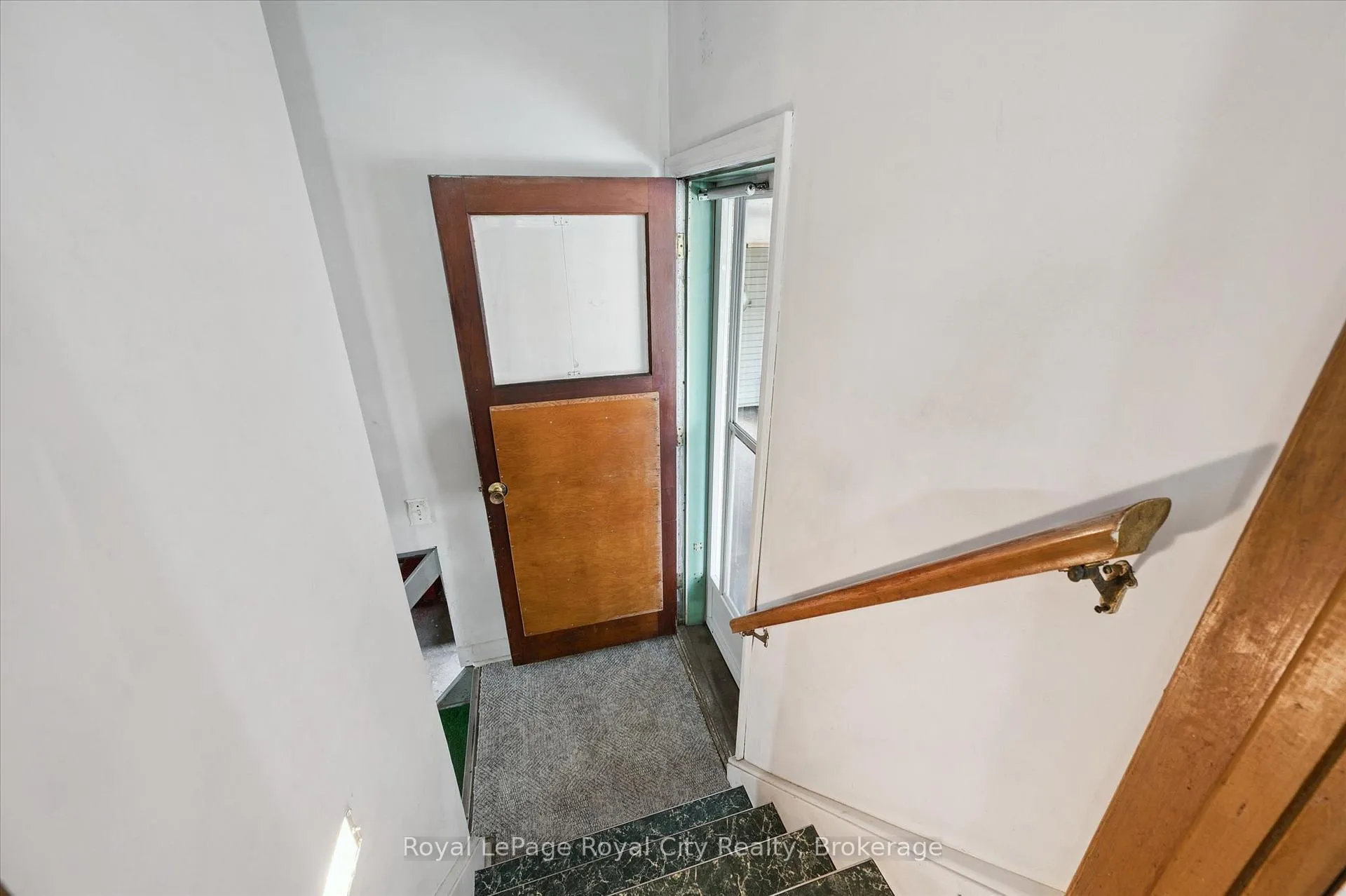 Photo 26 of 193 Edinburgh Road S, Guelph, Dovercliffe Park/Old University — HOMEH