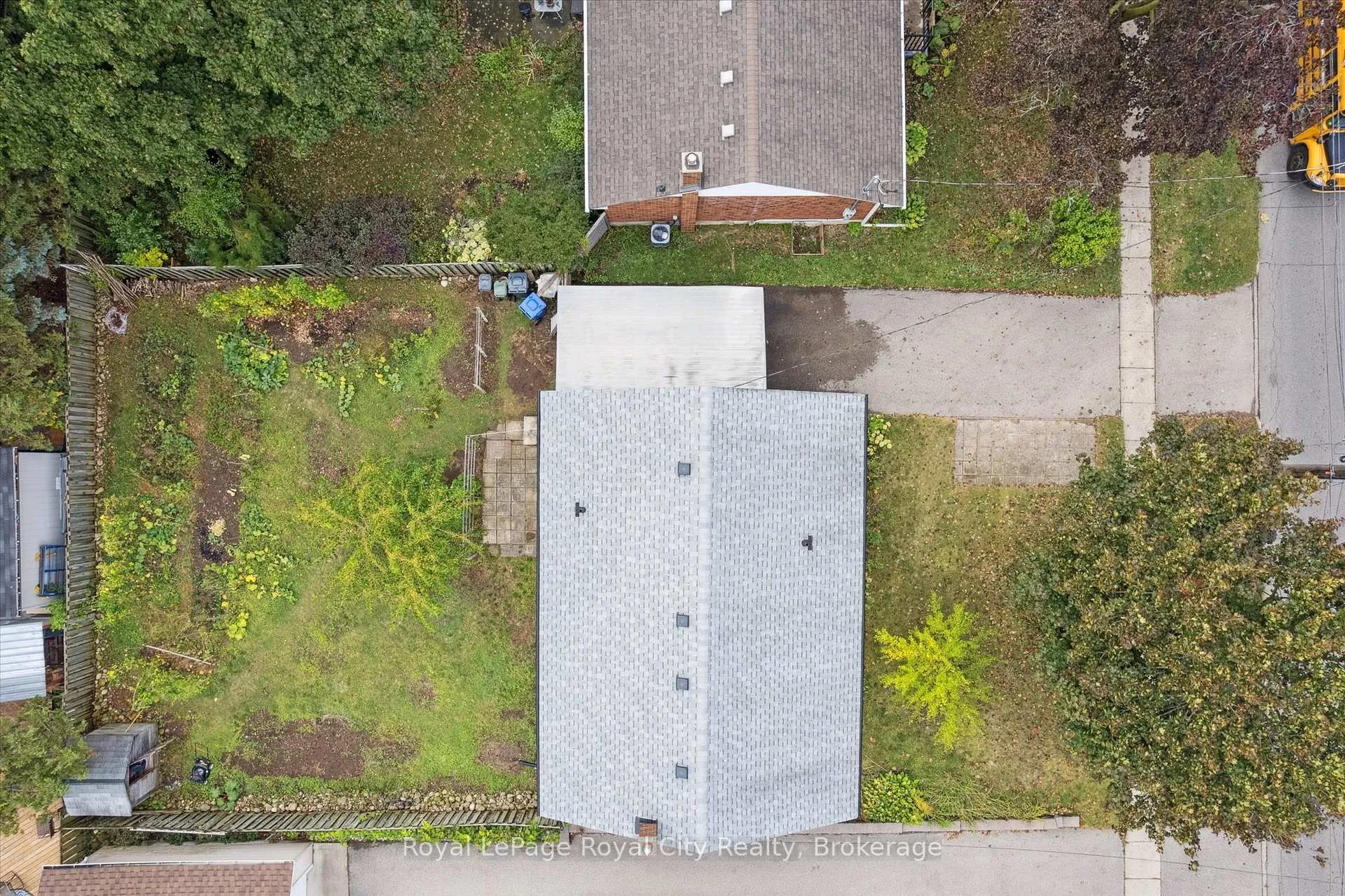 Photo 44 of 193 Edinburgh Road S, Guelph, Dovercliffe Park/Old University — HOMEH