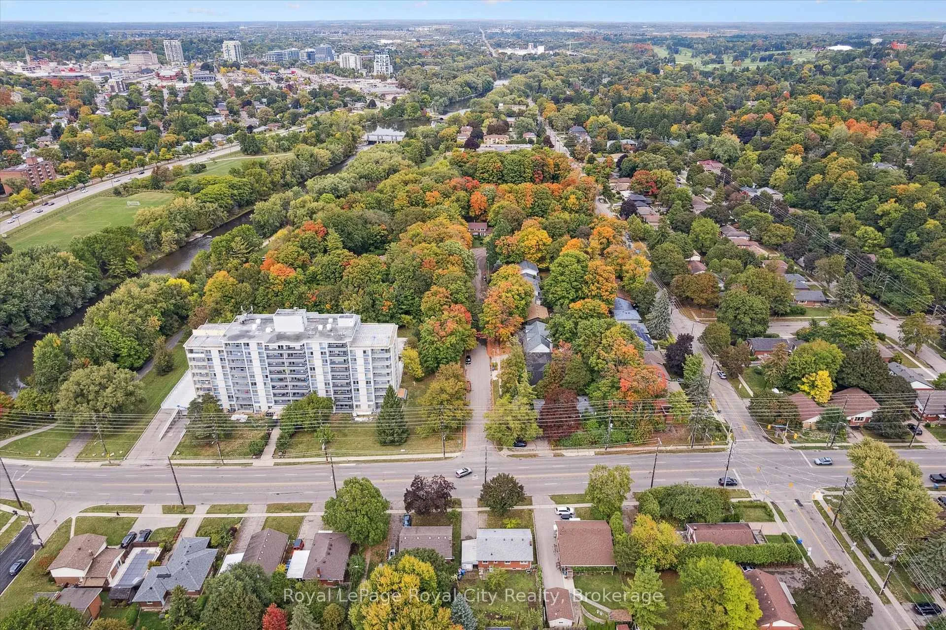 Photo 45 of 193 Edinburgh Road S, Guelph, Dovercliffe Park/Old University — HOMEH