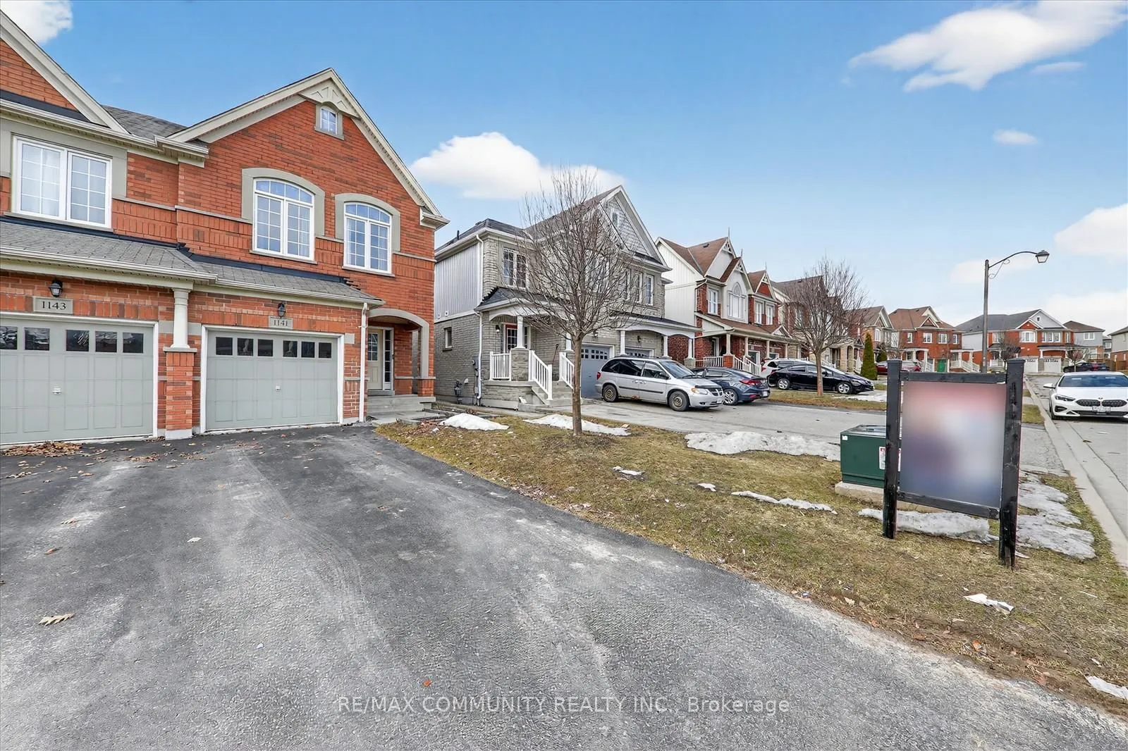 Photo 2 of 1141 Schooling Drive, Oshawa, Taunton — HOMEH