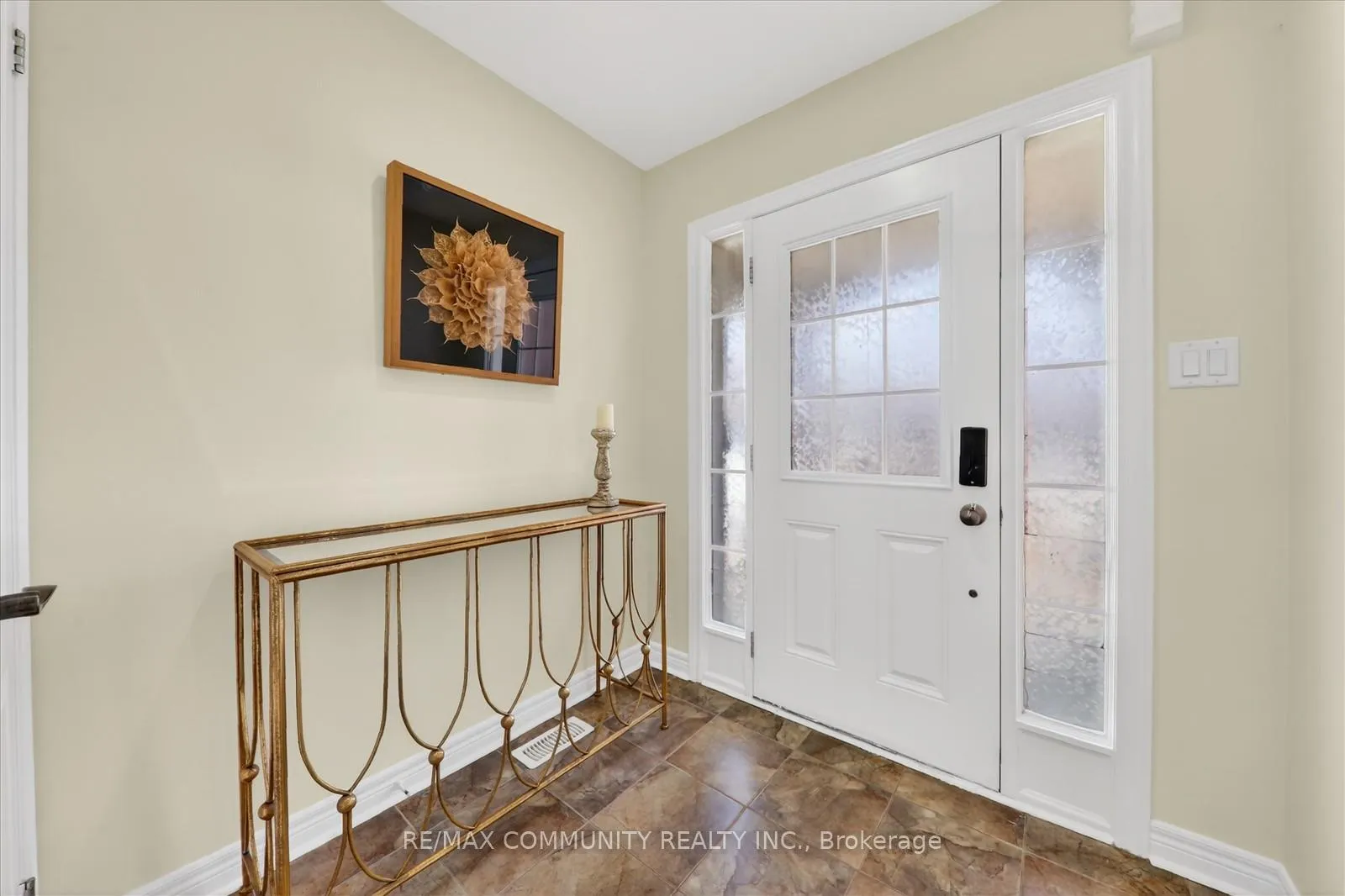 Photo 6 of 1141 Schooling Drive, Oshawa, Taunton — HOMEH
