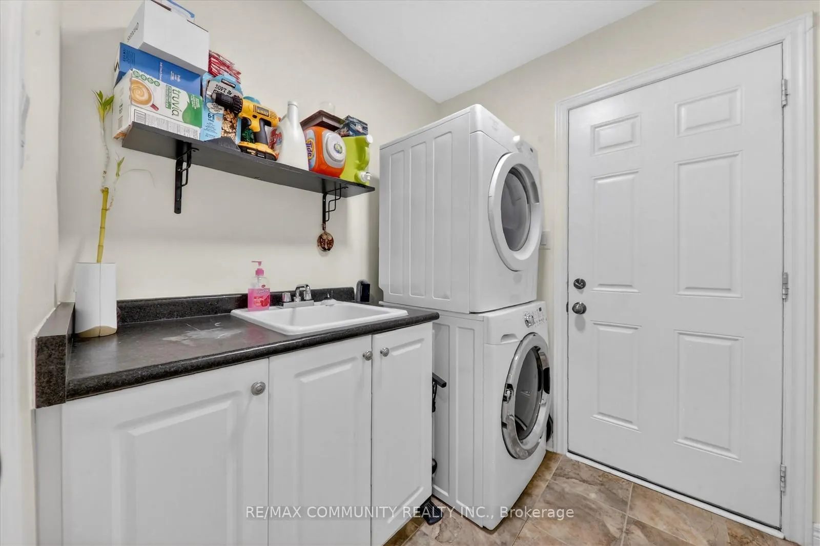 Photo 8 of 1141 Schooling Drive, Oshawa, Taunton — HOMEH