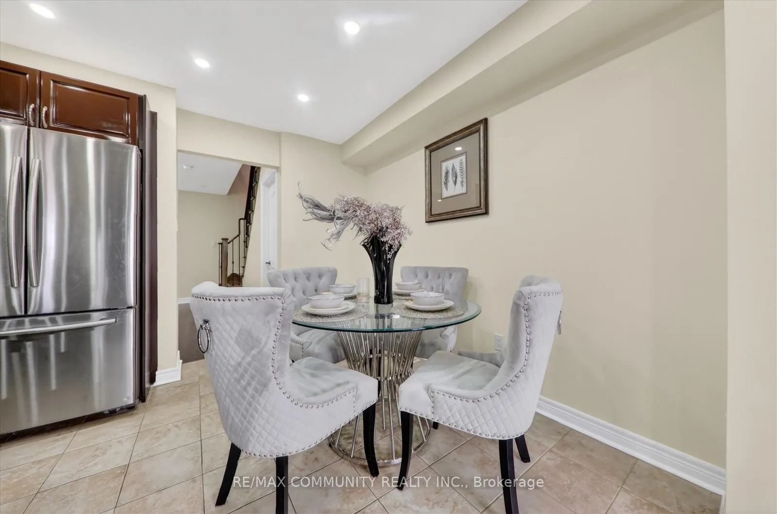 Photo 11 of 1141 Schooling Drive, Oshawa, Taunton — HOMEH