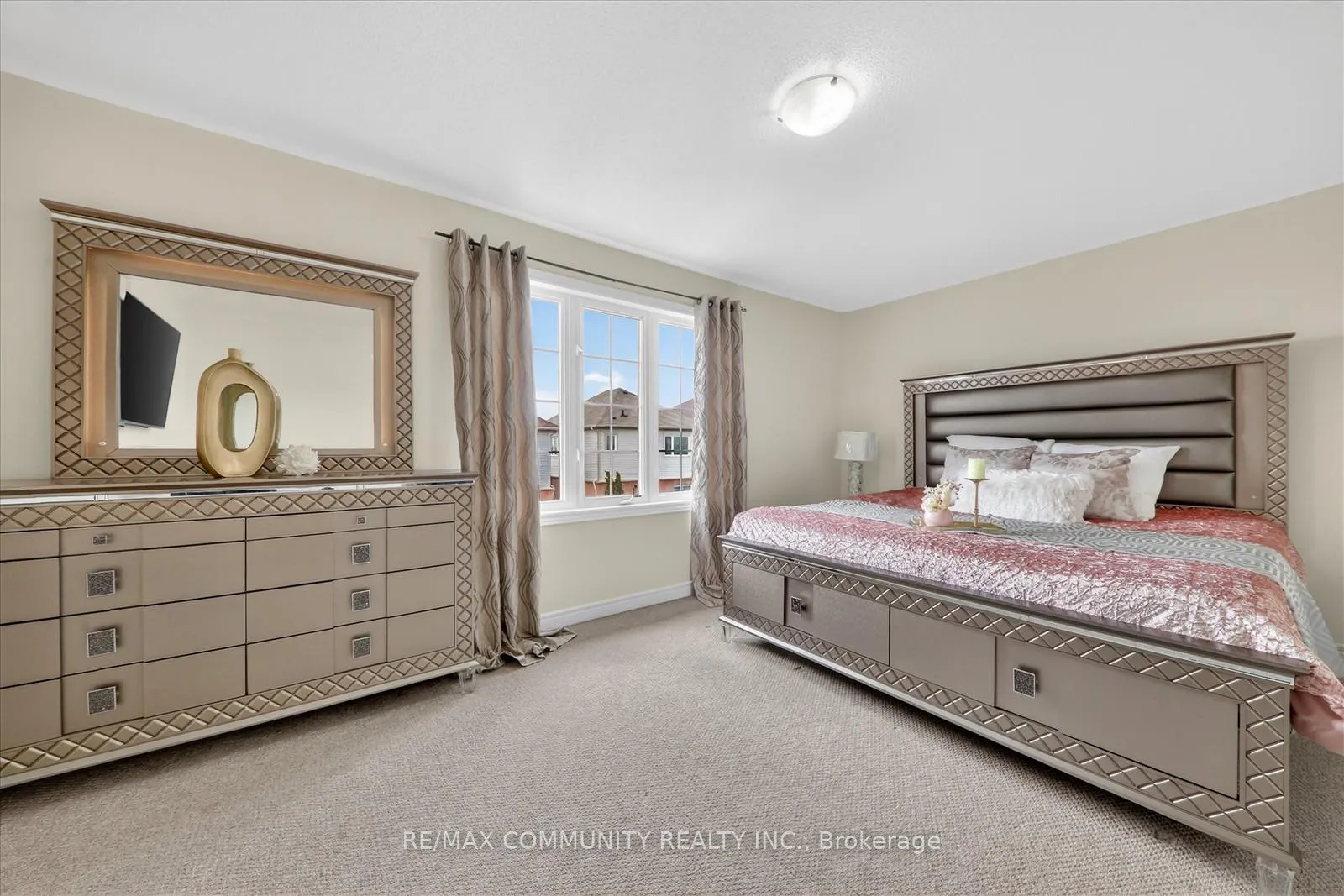 Photo 19 of 1141 Schooling Drive, Oshawa, Taunton — HOMEH