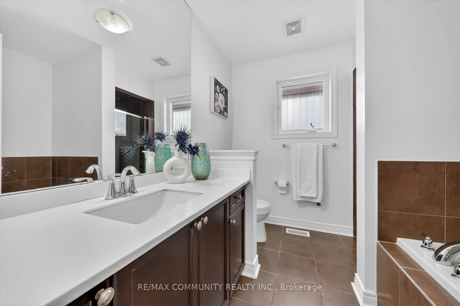 Photo 22 of 1141 Schooling Drive, Oshawa, Taunton — HOMEH