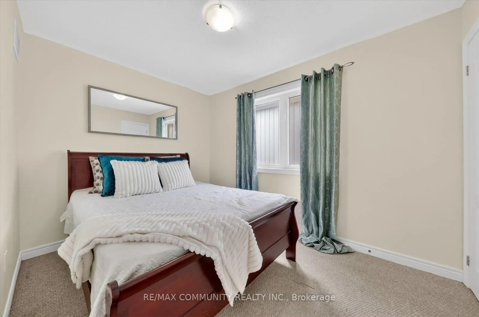 Photo 24 of 1141 Schooling Drive, Oshawa, Taunton — HOMEH