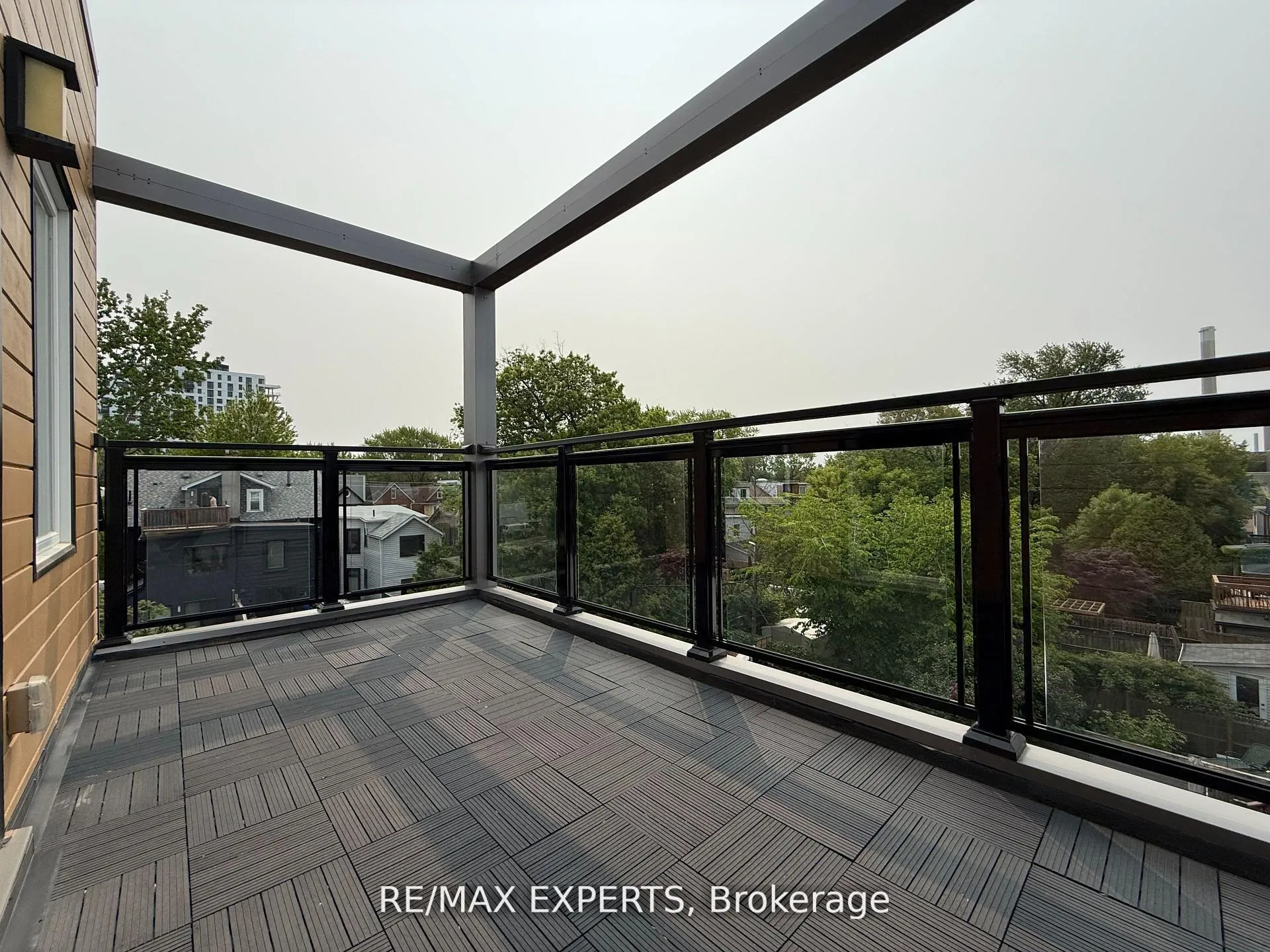 Photo 10 of Unit 403, 45 Connaught Avenue, Toronto, Greenwood-Coxwell — HOMEH
