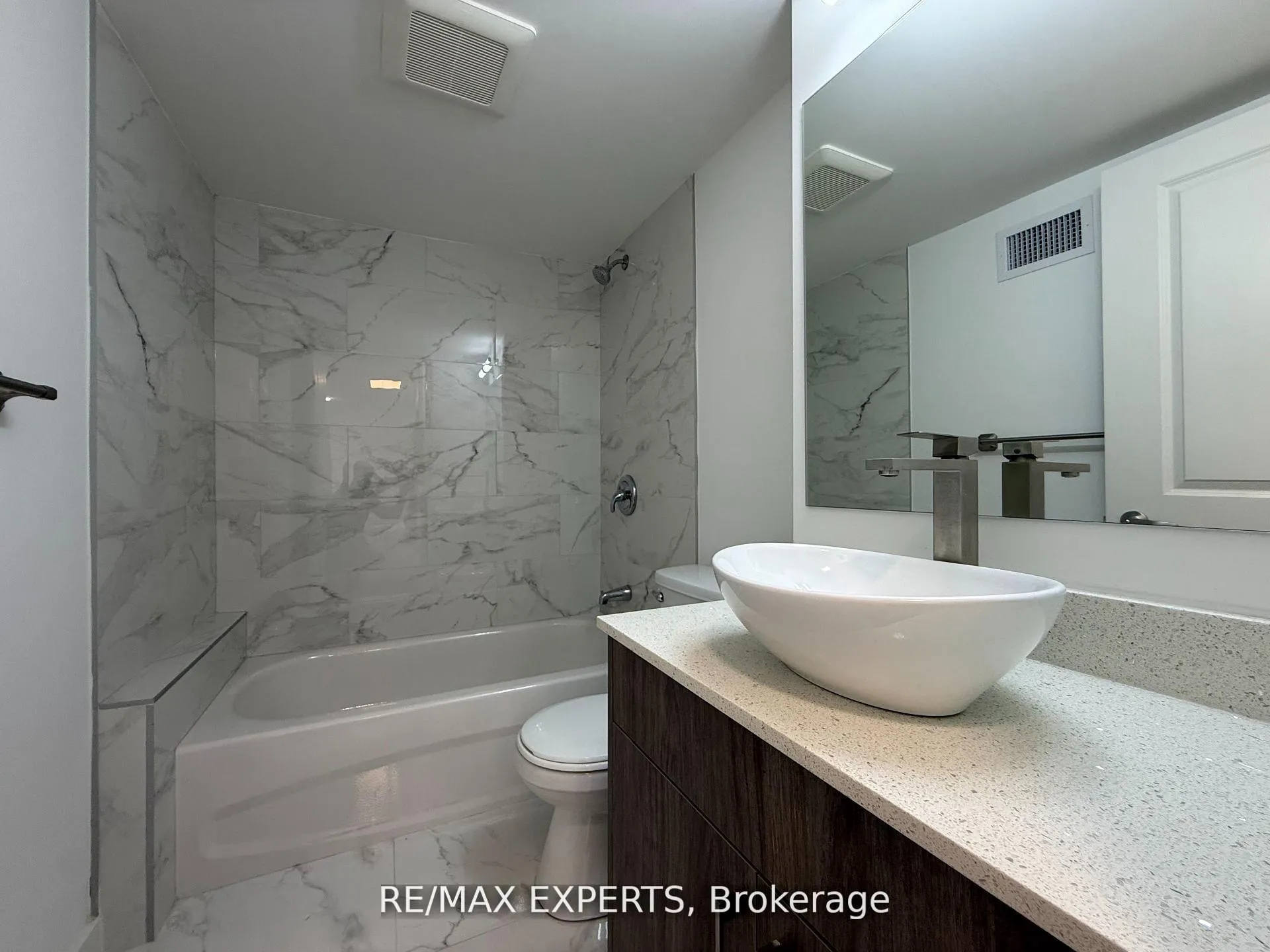 Photo 11 of Unit 403, 45 Connaught Avenue, Toronto, Greenwood-Coxwell — HOMEH