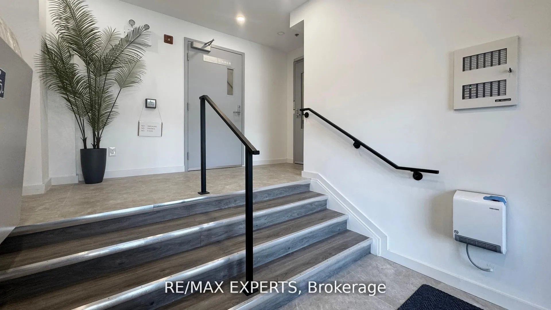 Photo 16 of Unit 403, 45 Connaught Avenue, Toronto, Greenwood-Coxwell — HOMEH