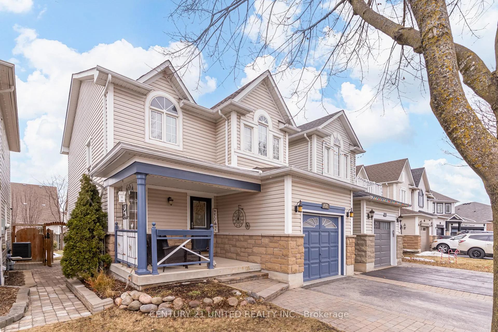 Photo 4 of 67 Ault Crescent, Whitby, Brooklin — HOMEH