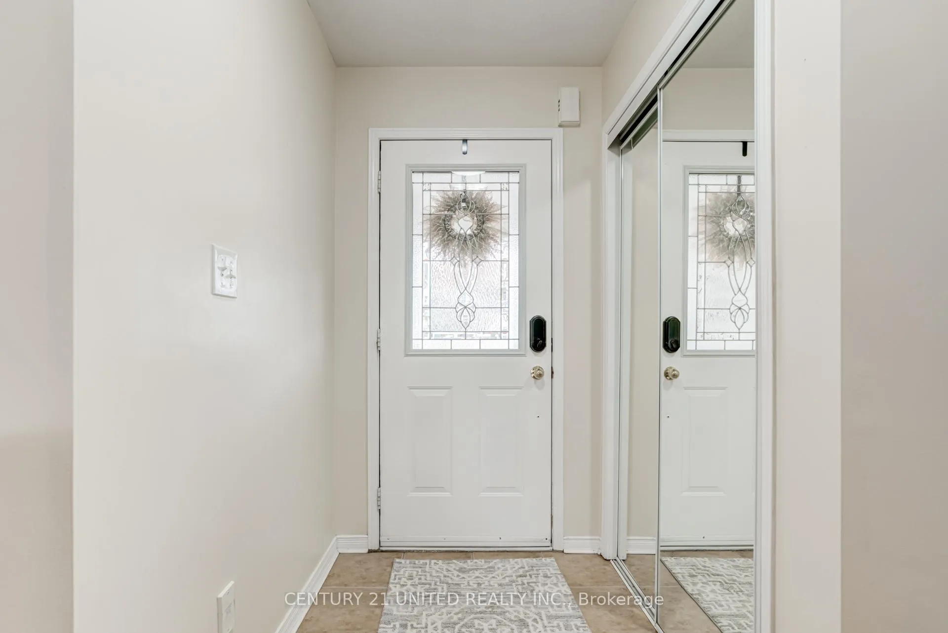 Photo 7 of 67 Ault Crescent, Whitby, Brooklin — HOMEH