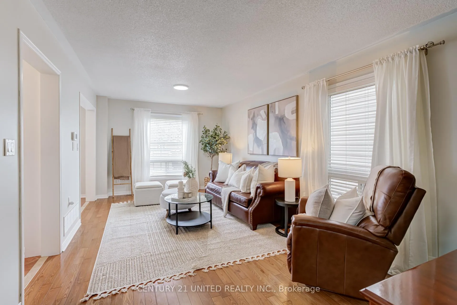 Photo 8 of 67 Ault Crescent, Whitby, Brooklin — HOMEH