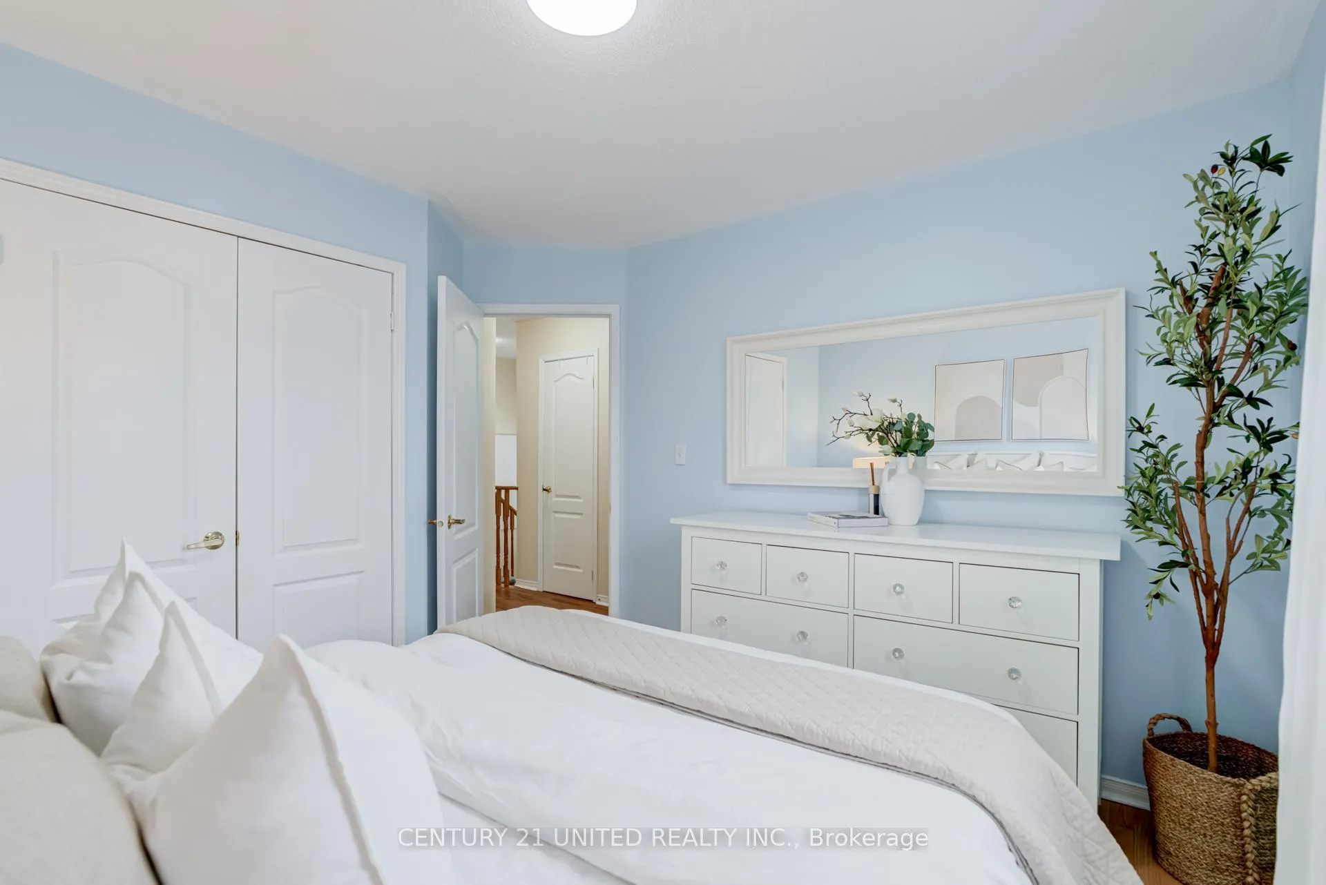 Photo 33 of 67 Ault Crescent, Whitby, Brooklin — HOMEH