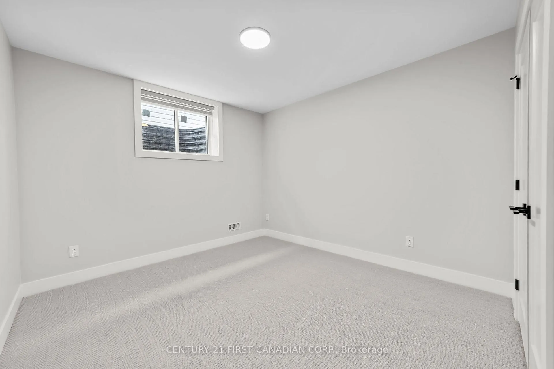 Photo 23 of 11 Sheldabren Street, North Middlesex, Ailsa Craig — HOMEH