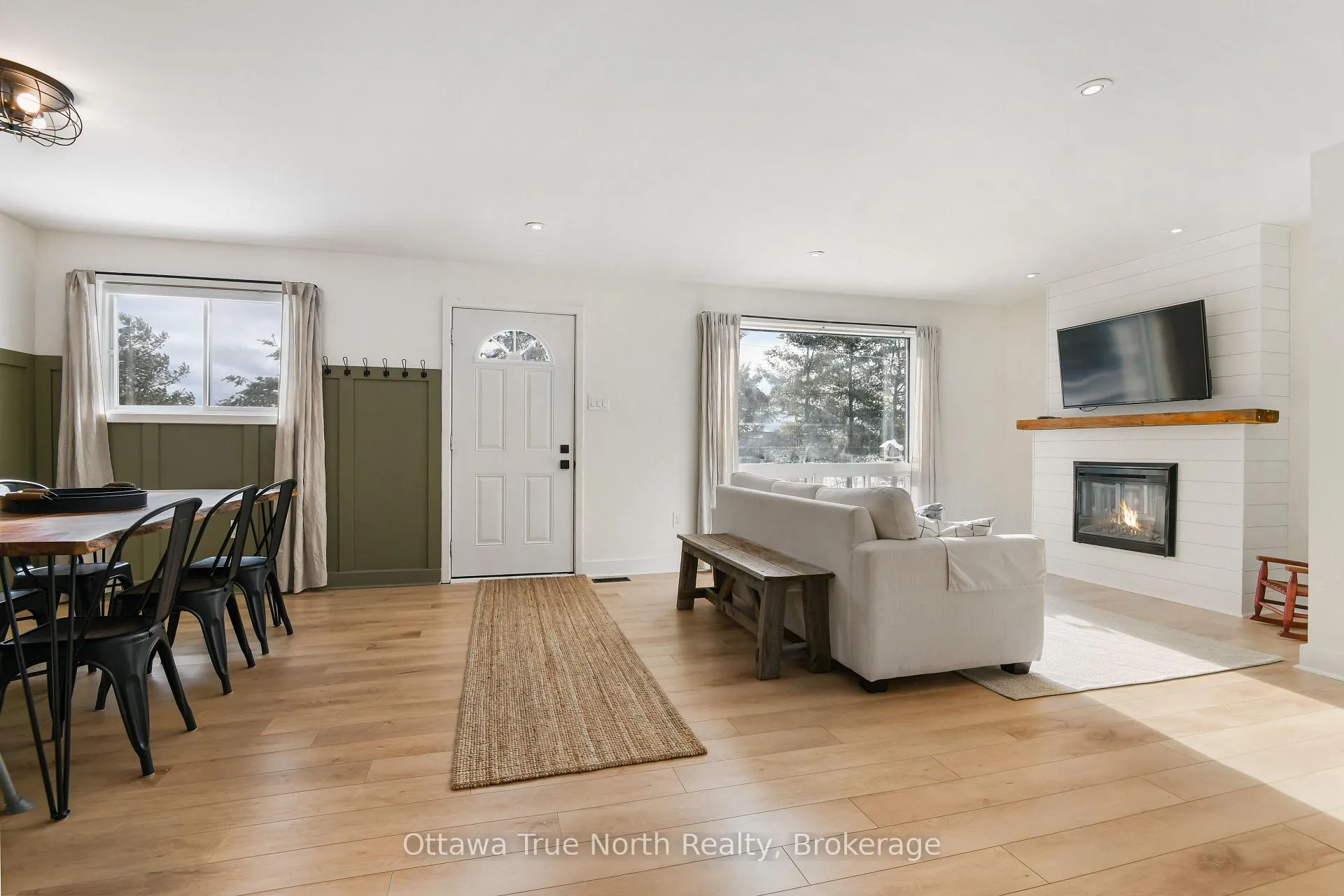 Photo 3 of 1168 Stevenson Drive, McNab/Braeside, Mcnab/Braeside Twps — HOMEH