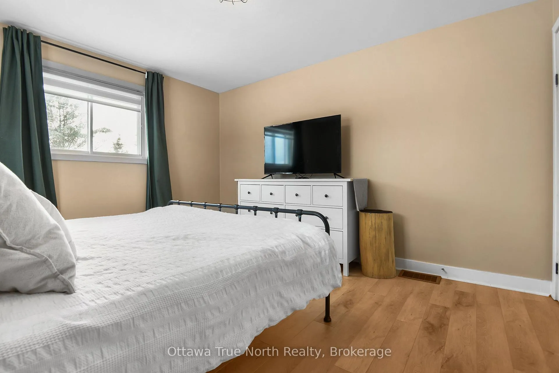 Photo 16 of 1168 Stevenson Drive, McNab/Braeside, Mcnab/Braeside Twps — HOMEH