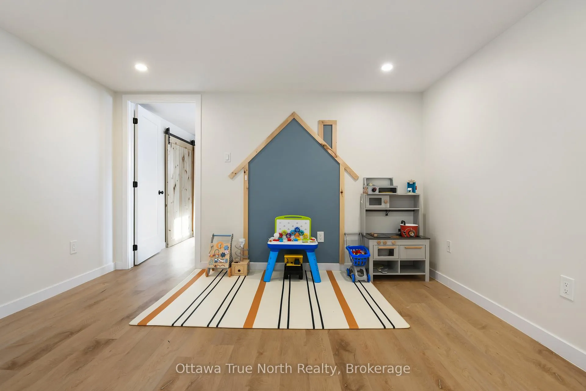 Photo 24 of 1168 Stevenson Drive, McNab/Braeside, Mcnab/Braeside Twps — HOMEH