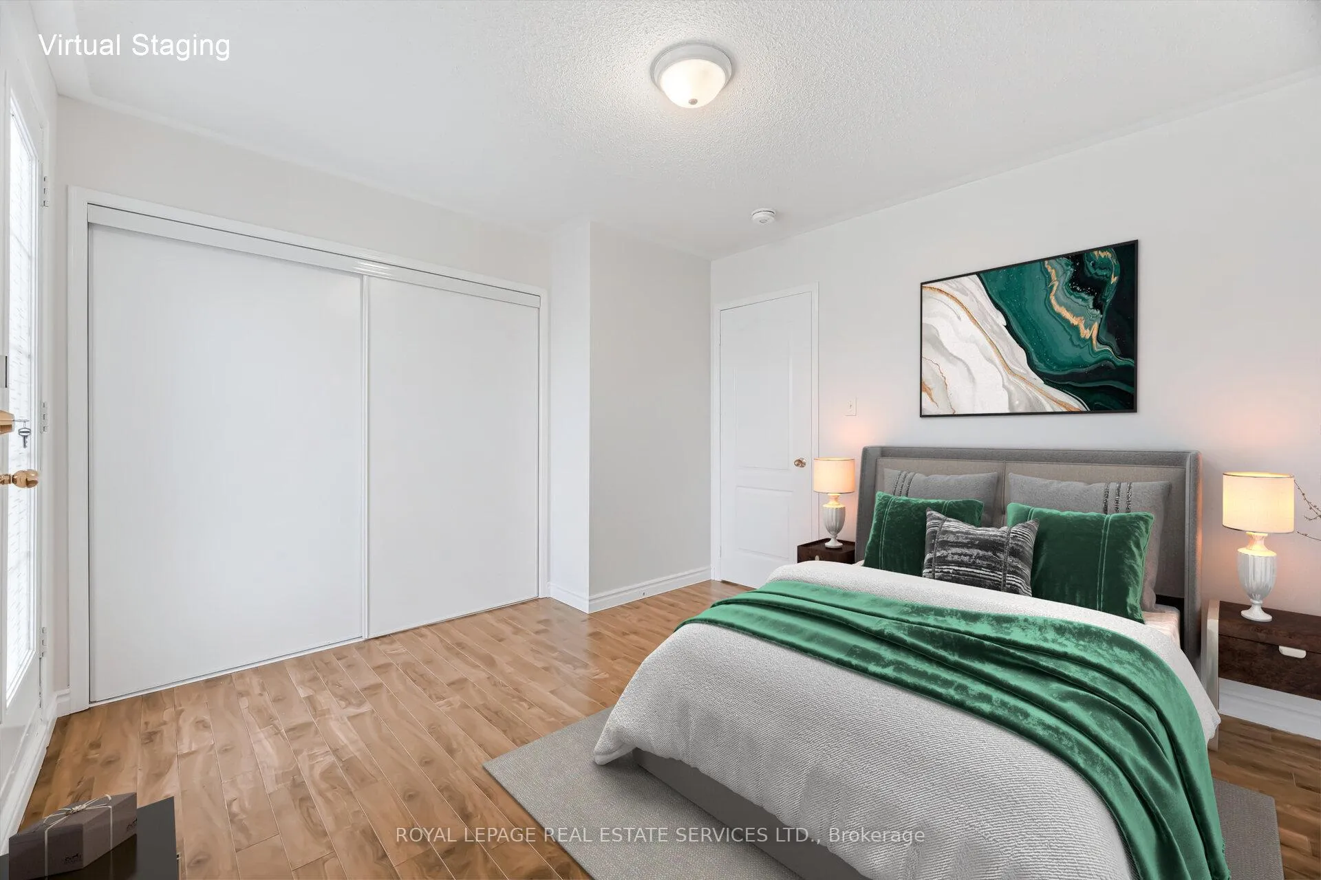 Photo 17 of 20 Dells Crescent, Brampton, Fletcher's Meadow — HOMEH