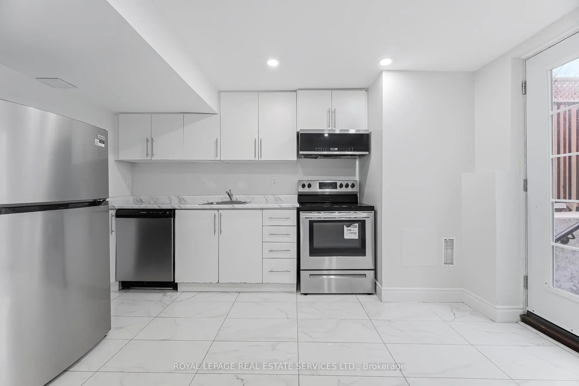 Photo 28 of 20 Dells Crescent, Brampton, Fletcher's Meadow — HOMEH