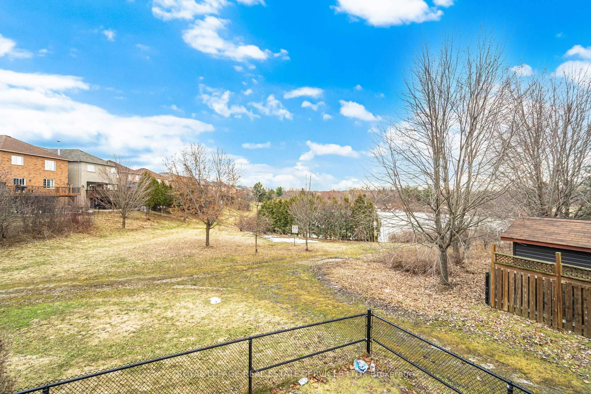 Photo 37 of 20 Dells Crescent, Brampton, Fletcher's Meadow — HOMEH