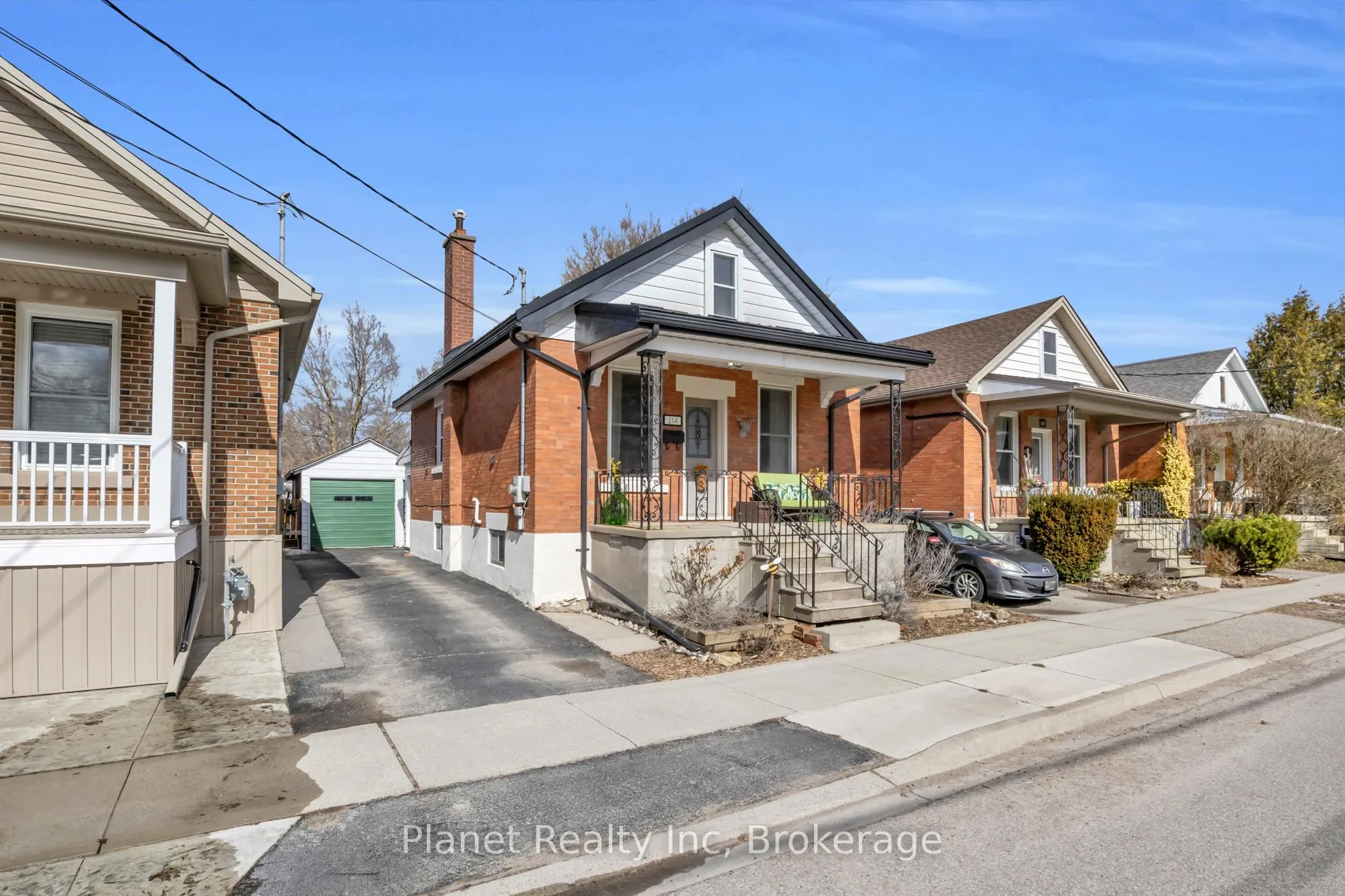 Photo 4 of 214 Ferguson Street, Guelph, St. Patrick's Ward — HOMEH