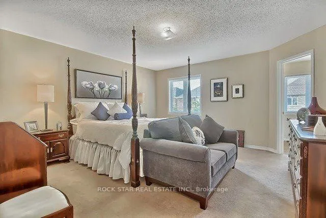 Photo 18 of 33 Chetholme Place, Halton Hills, Georgetown — HOMEH