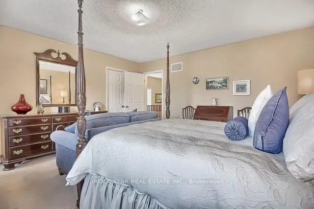 Photo 19 of 33 Chetholme Place, Halton Hills, Georgetown — HOMEH