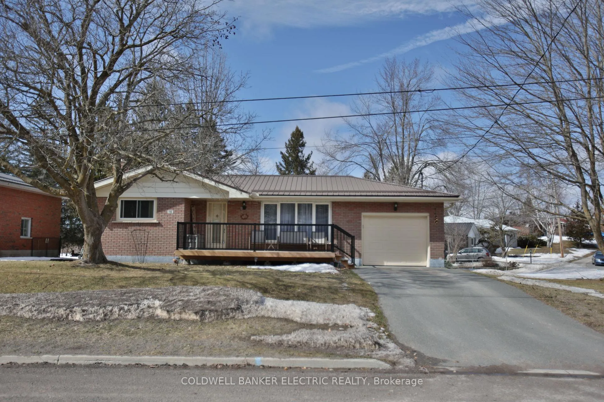 Photo 2 of 116 Robert Road, Asphodel-Norwood, Norwood — HOMEH