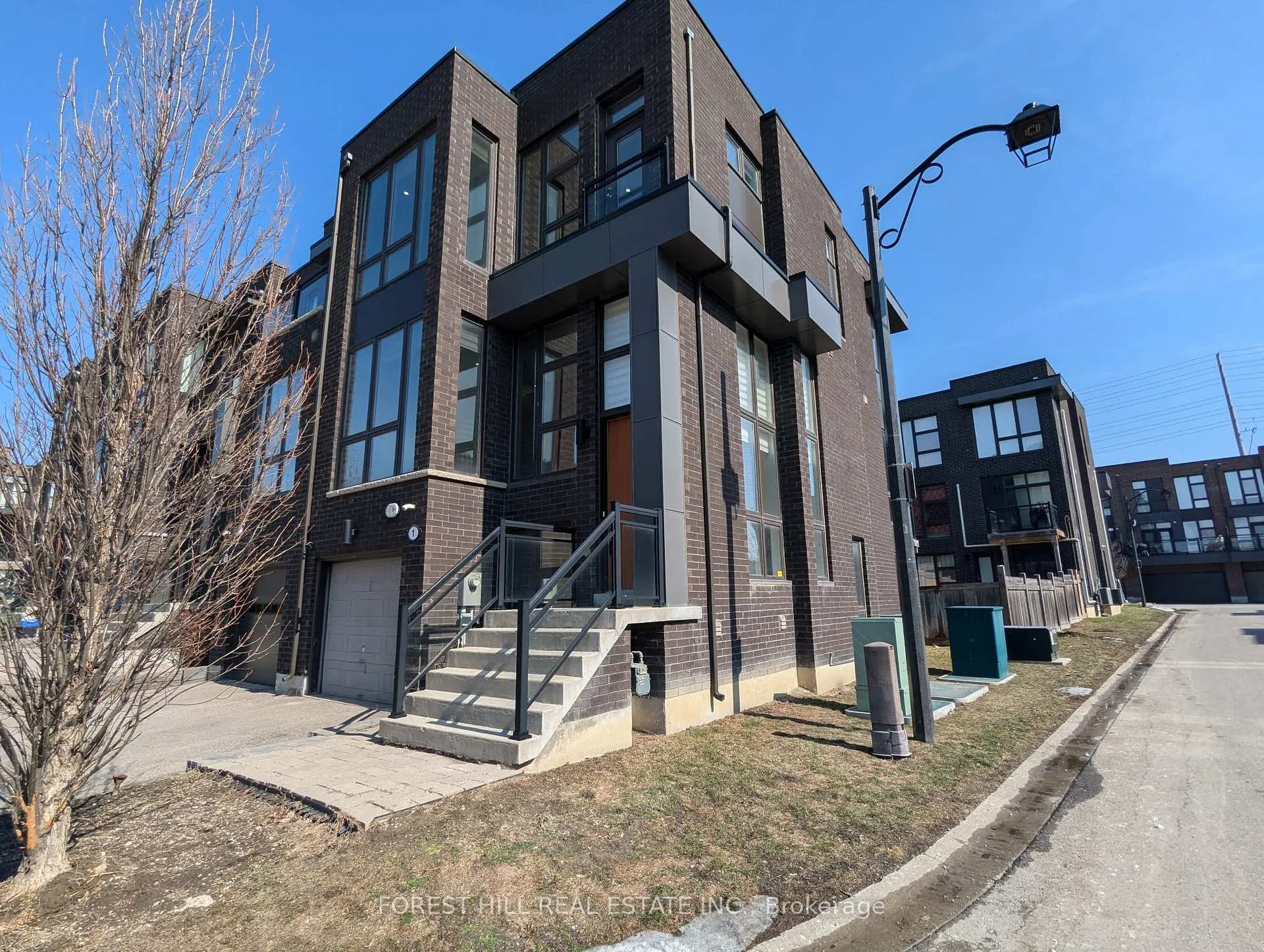 Photo 1 of 1 Sable Road, Vaughan, Patterson — HOMEH