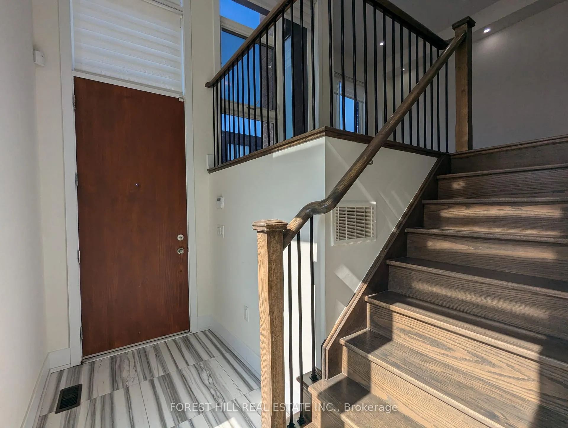 Photo 3 of 1 Sable Road, Vaughan, Patterson — HOMEH