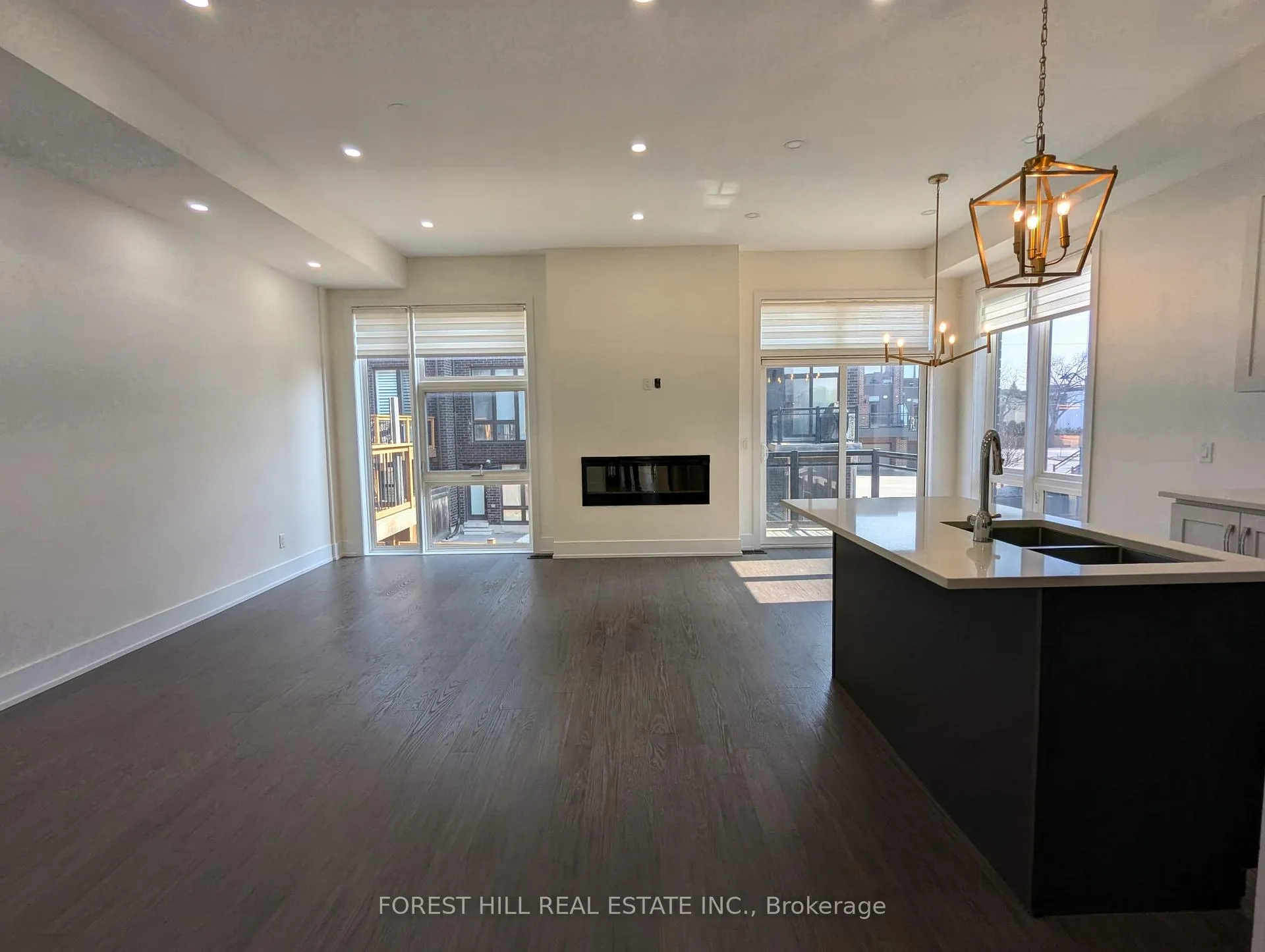 Photo 7 of 1 Sable Road, Vaughan, Patterson — HOMEH