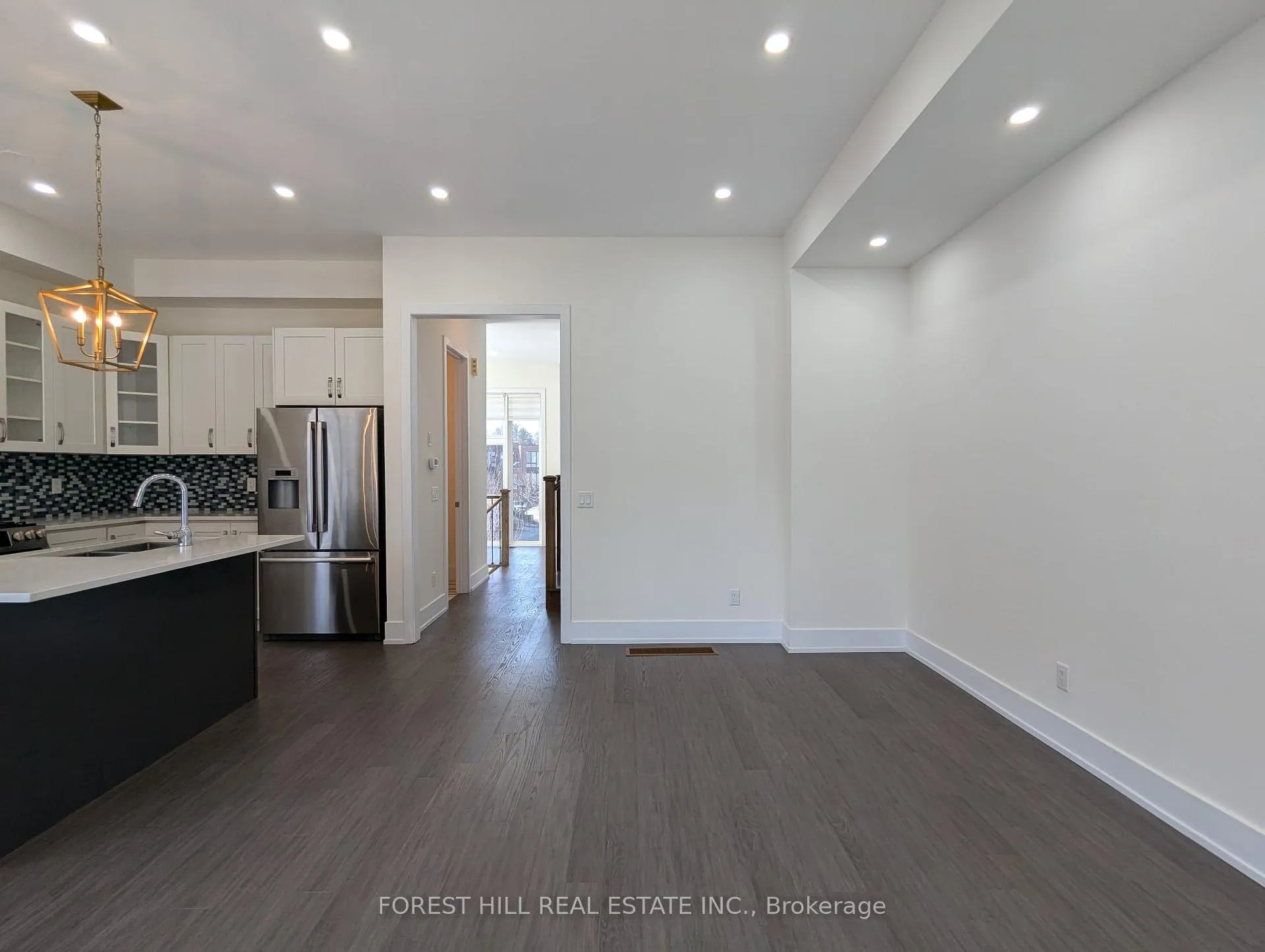 Photo 15 of 1 Sable Road, Vaughan, Patterson — HOMEH